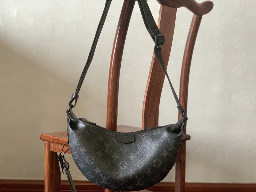 Louis Vuitton Rare edition counter delivery [HAMAC small handbag] M47158 black flower