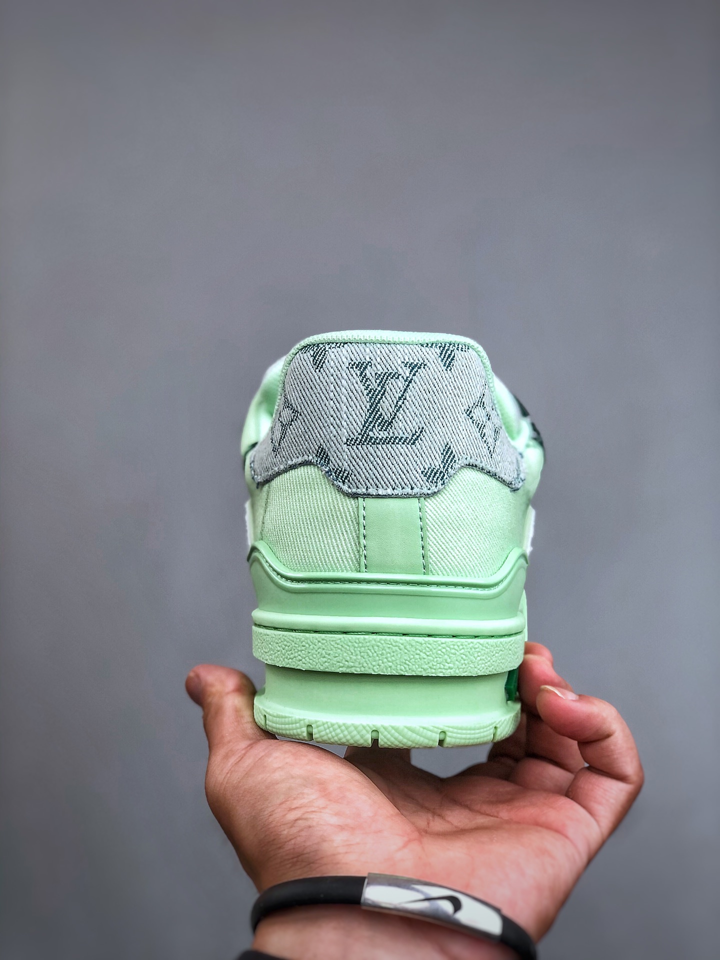 顶级版本 LV-路易-威登trainer 2024走秀最新款