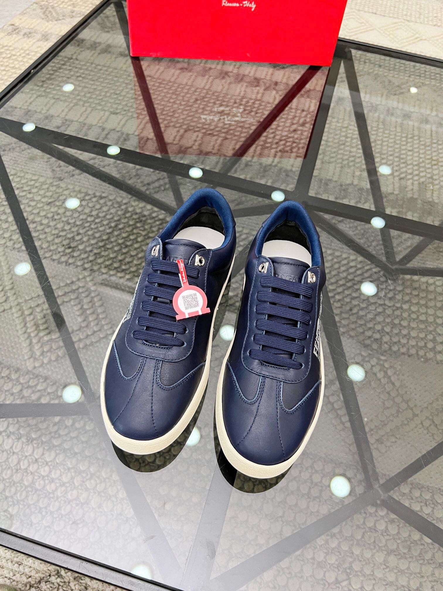 NO:218474,Brand Ferragamo Color original color matching Number 39-44 Custom made 38.45 Price Material Ferragamo New product launch top version Original single quality regular shoe factory fashion trendy upper cowhide making luxury cowhide foot pad original Ferragamo outsole high-end quality worth owning, Ferragamo casual shoes, ferragamo, ferragamo, cowhide19860909品牌Ferragamo 颜色原版配色 码数39-44订做38.45 价格 材质菲拉格慕新品上市顶级版本 原单品质正规鞋厂出品时尚潮流范鞋面牛皮制作奢华牛皮垫脚原版菲拉格慕大底高端品质值得拥有,菲拉格慕 休闲鞋,ferragamo,ferragamo,cowhide,Men's shoes