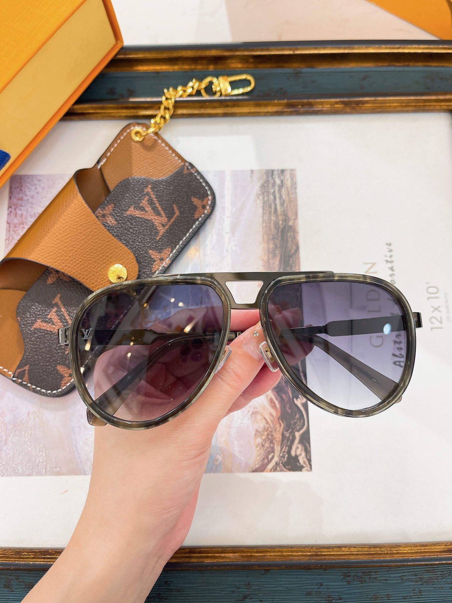 Louis Vuitton LOUIS VUITTON太阳眼镜