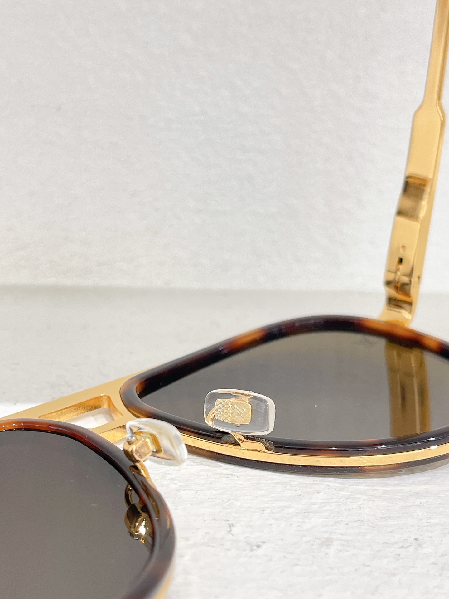 Louis Vuitton LOUIS VUITTON太阳眼镜
