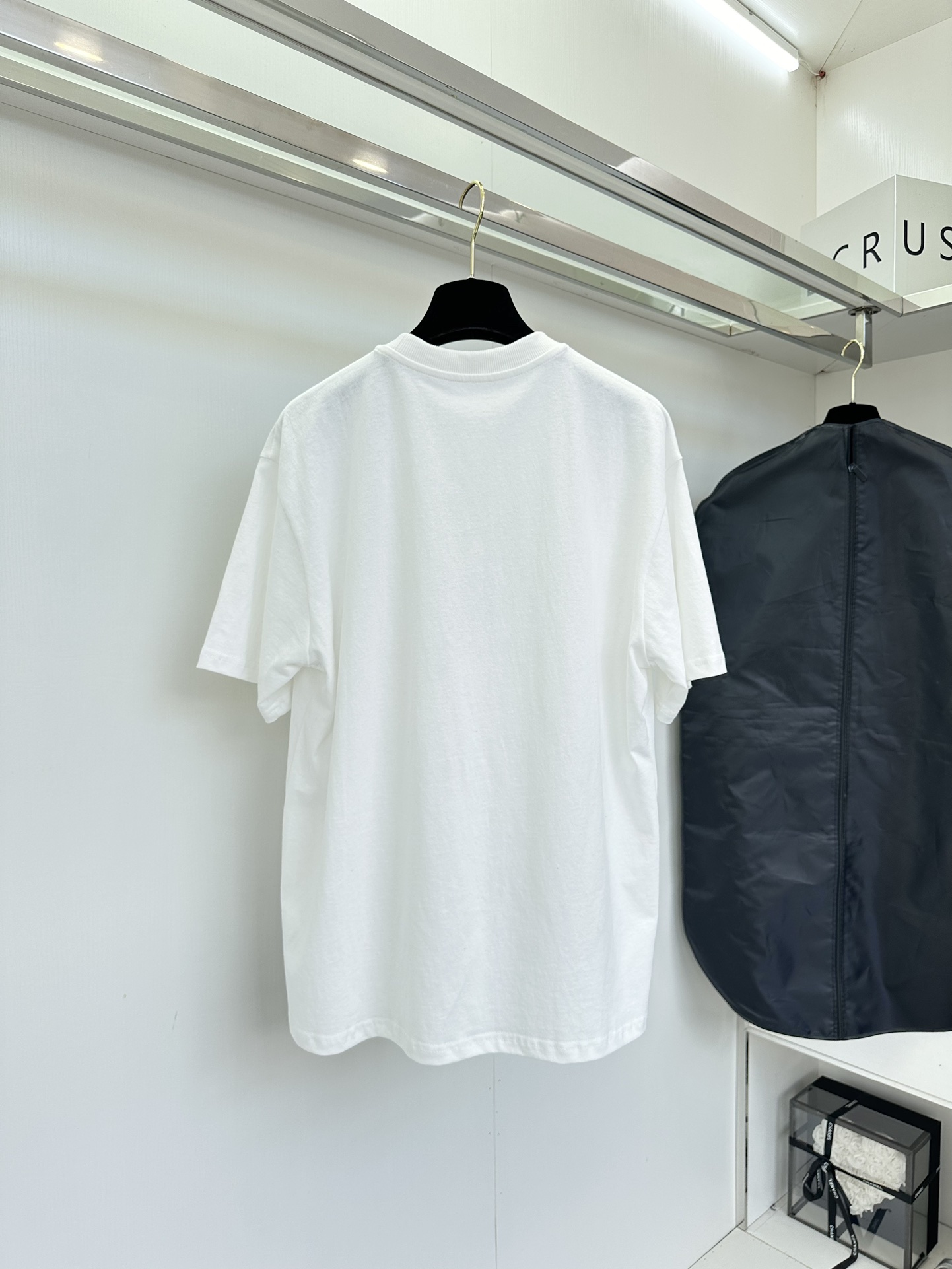 Maison Margiela White Single-Rate Female Suit with Packaging: Rare and Unique Design - 图片 2