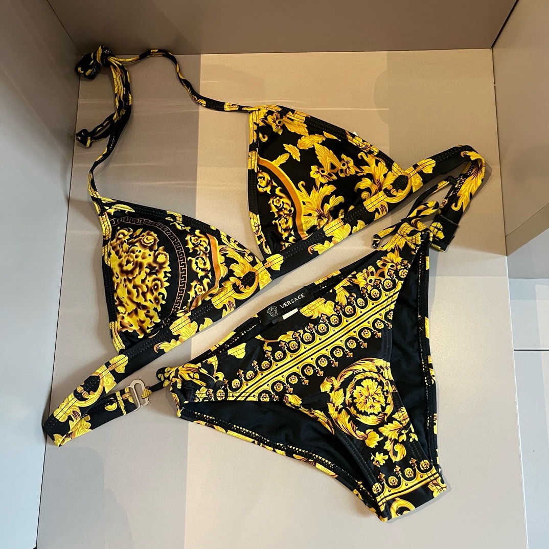 NO:290384,DG Bikini is super good!  It is released simultaneously in major counters, and it naturally presents a sense of fashion!  Very age-reducing and youthful. S M L XL swimsuits, swimsuits, bikinis, swimsuits, swimsuits, bikinis19860909DG比基尼 上身超级棒！同步各大专柜发售,自然而然呈现时尚感！十分减龄,具有年轻活力. 码数S M L XL泳衣泳裤比基尼,泳衣，泳裤，比基尼,swimsuits,bikinis,accessory
