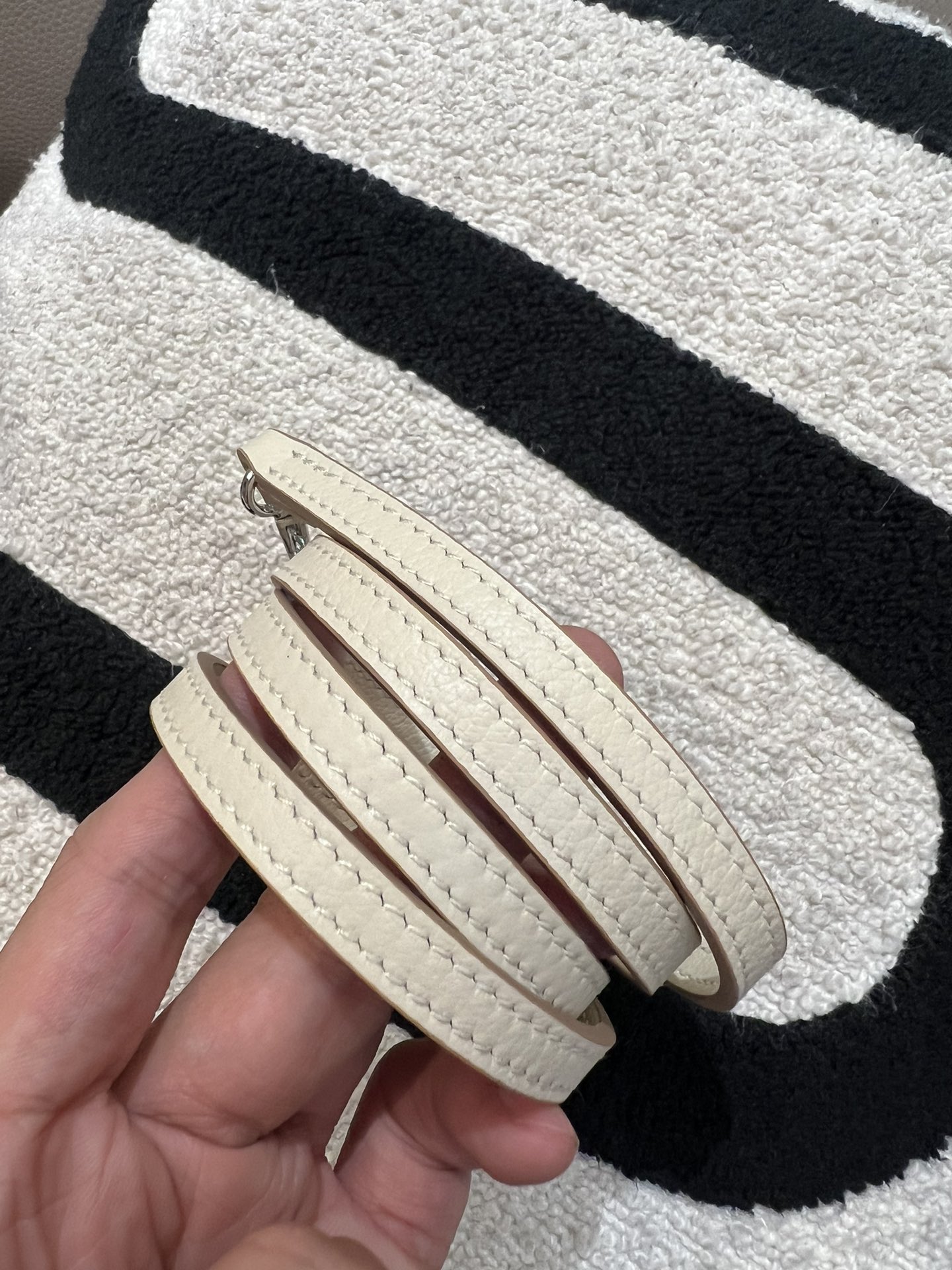 高品質な牛皮製ミニボウリングバッグ