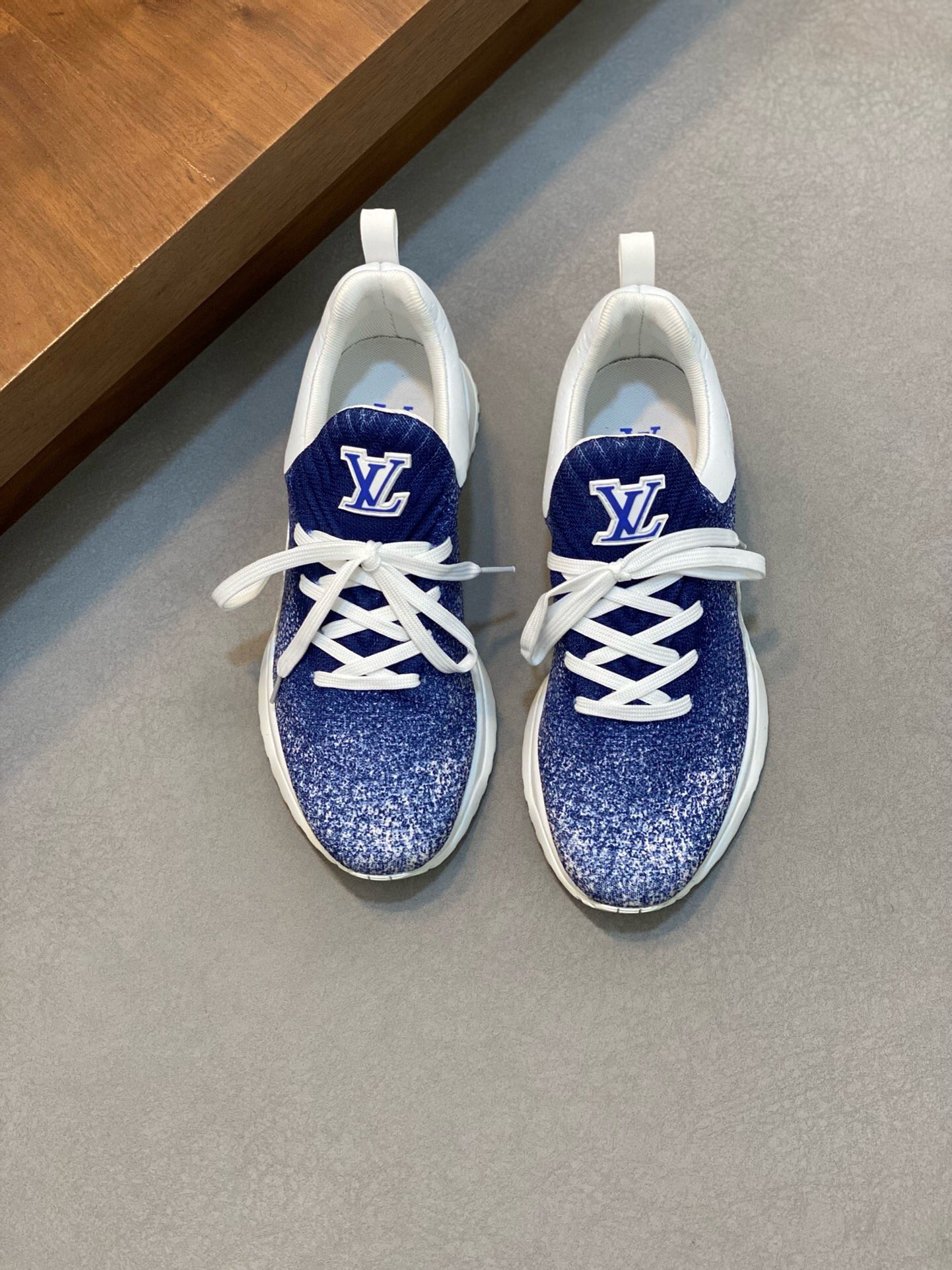 NO:217907,Brand LOUIS VUITTON original color matching code number 39-44 customized 38.45 price Material new Louis Vuitton casual shoes!  The original single-quality Labon craft upper is made of imported cowhide with cloth breathable mesh inner lining. Simple and atmospheric original LV ultra-light sole, Louis Vuitton, louis vuitton, louis vuitton, louis vuitton, louis vuitton, cowhide19860909品牌LOUIS VUITTON 颜色原版配色 码数39-44定做38.45 价格 材质路易威登新款 休闲鞋！原单品质拉邦工艺鞋面采用进口牛皮搭配布面透气网布内里版型时尚 简单大气原版LV超轻大底,路易威登,louis vuitton,louis vuitton,louis vuitton,cowhide,Men's shoes