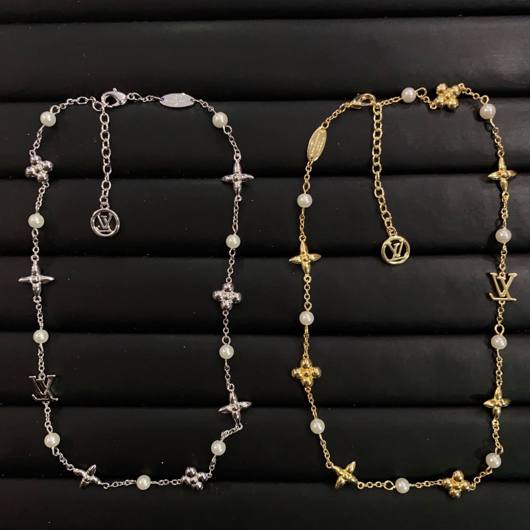 Louis Vuitton - Necklace