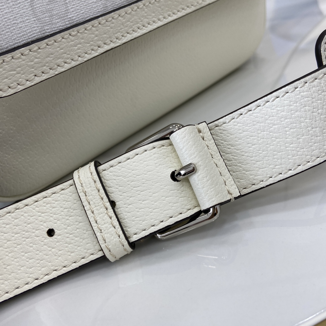 Gucci White Supreme Small Messenger Bag, Adjustable Strap, Stylish & Functional 9 i1719502582 4019 7