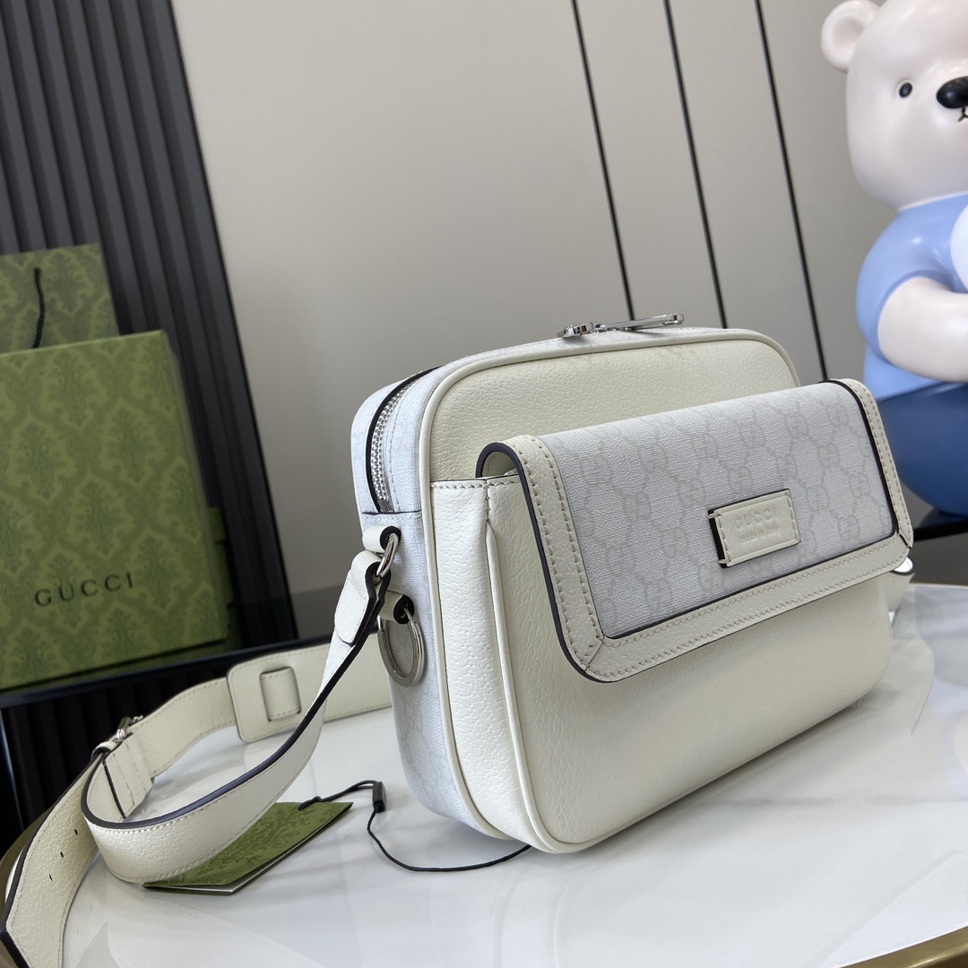 Gucci White Supreme Small Messenger Bag, Adjustable Strap, Stylish & Functional 3 i1719502582 5311 1