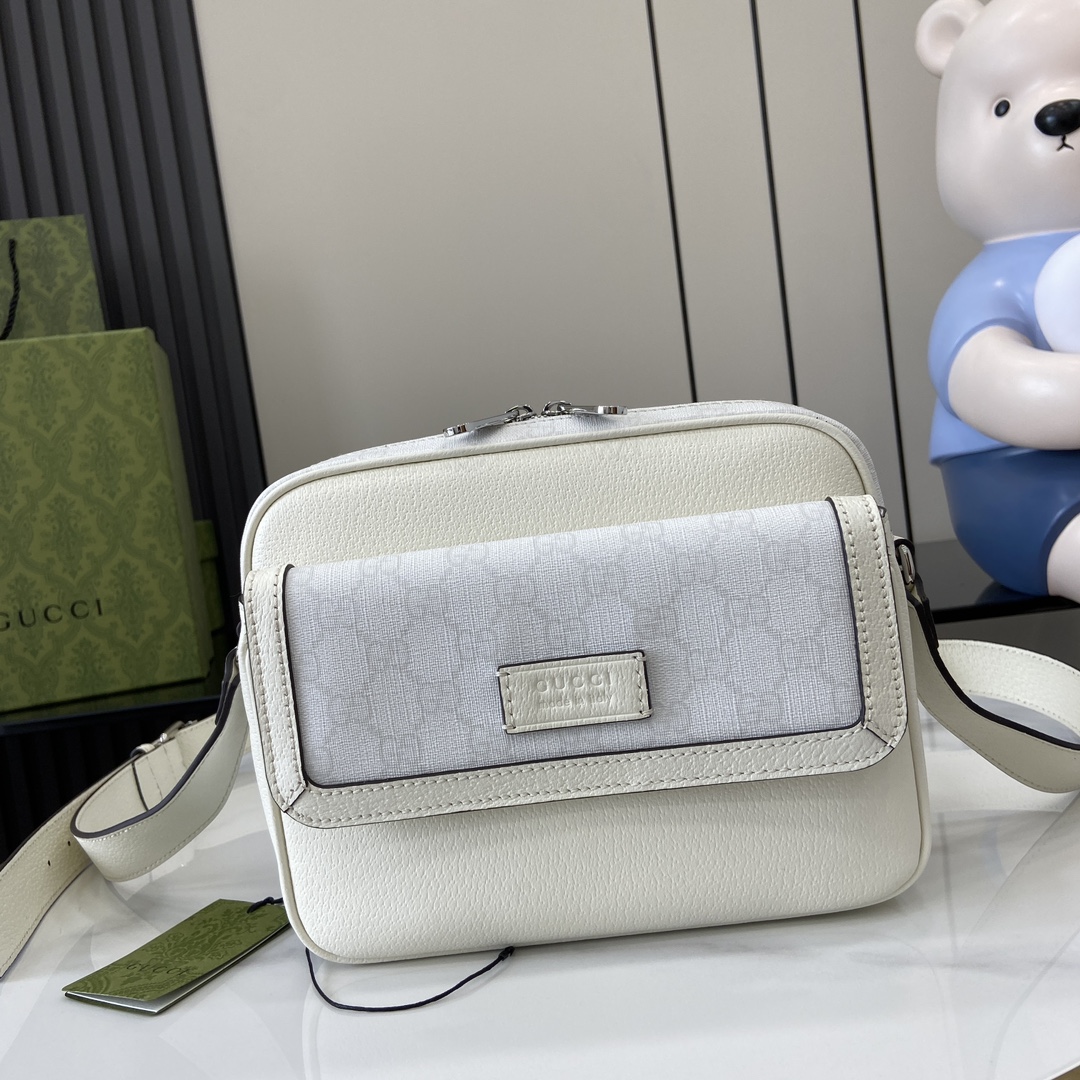 Gucci White Supreme Small Messenger Bag, Adjustable Strap, Stylish & Functional 2 i1719502582 6462 0