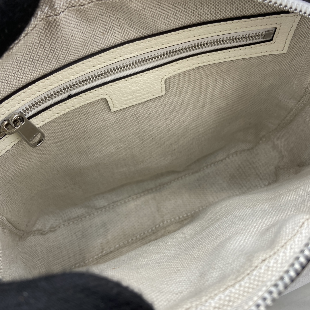 Gucci White Supreme Small Messenger Bag, Adjustable Strap, Stylish & Functional 10 i1719502582 9442 8