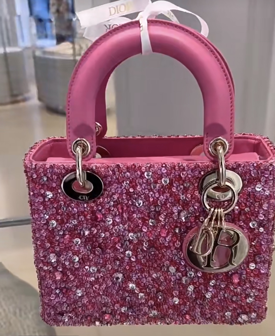 Dior Product _dmqqfWe_dsN3o8S1XQCXgONJtsAS7wXRB13h_-Q