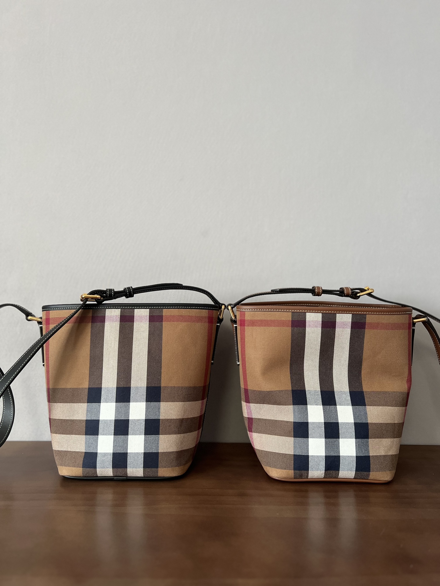 Burberry Bucket Bag 100% Original