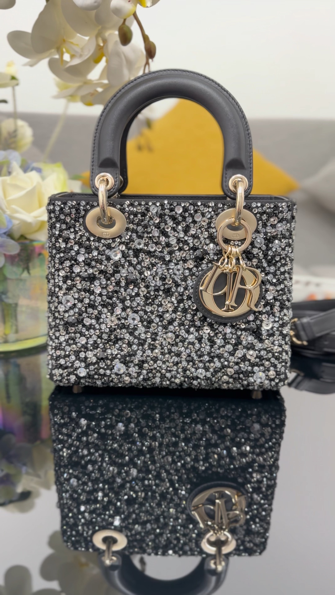 ❤️Bordado de cuentas y diamantes en negro de cuatro compartimentos, edición limitada