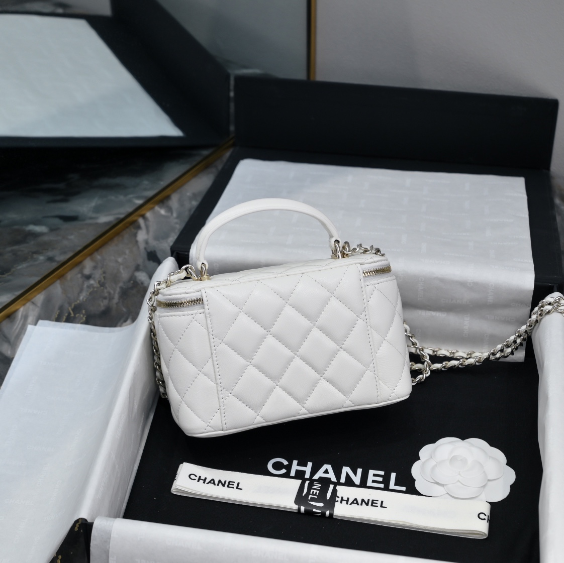 Chanel Style Bag style reference detail image 2 from source 776538