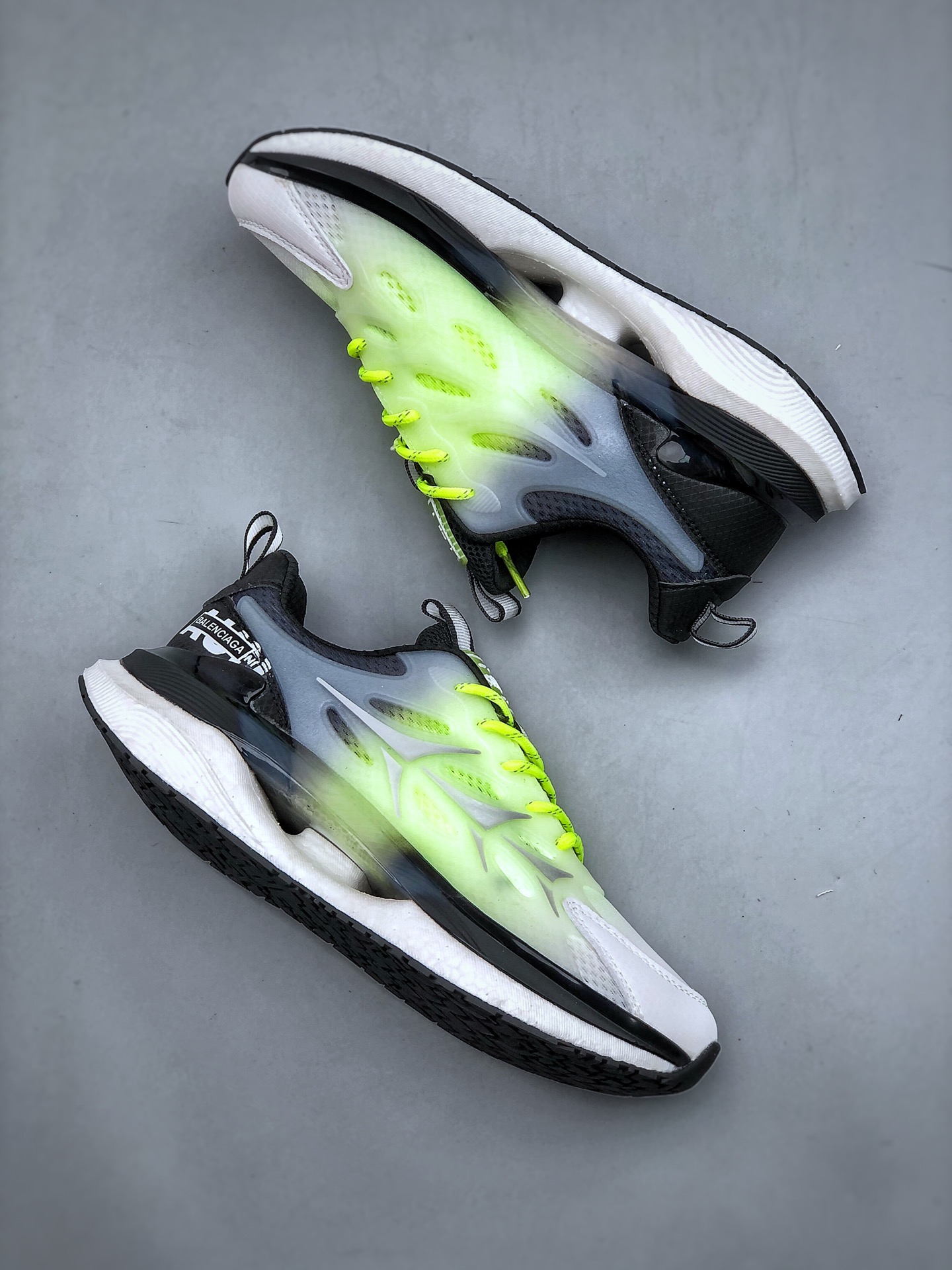 巴黎世家BALENCIAGA Sneaker运动休闲鞋系列低帮潮流风百搭休闲运动鞋