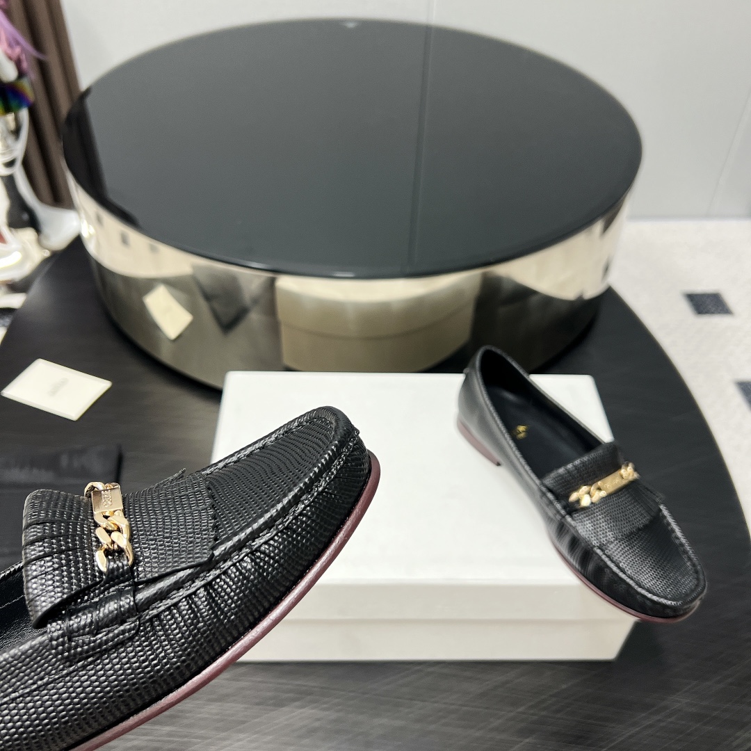 Fashion Review: Céline-Lin 2024 Metallic Chain Sole Shoes with Zirconium Fabric - 图片 7