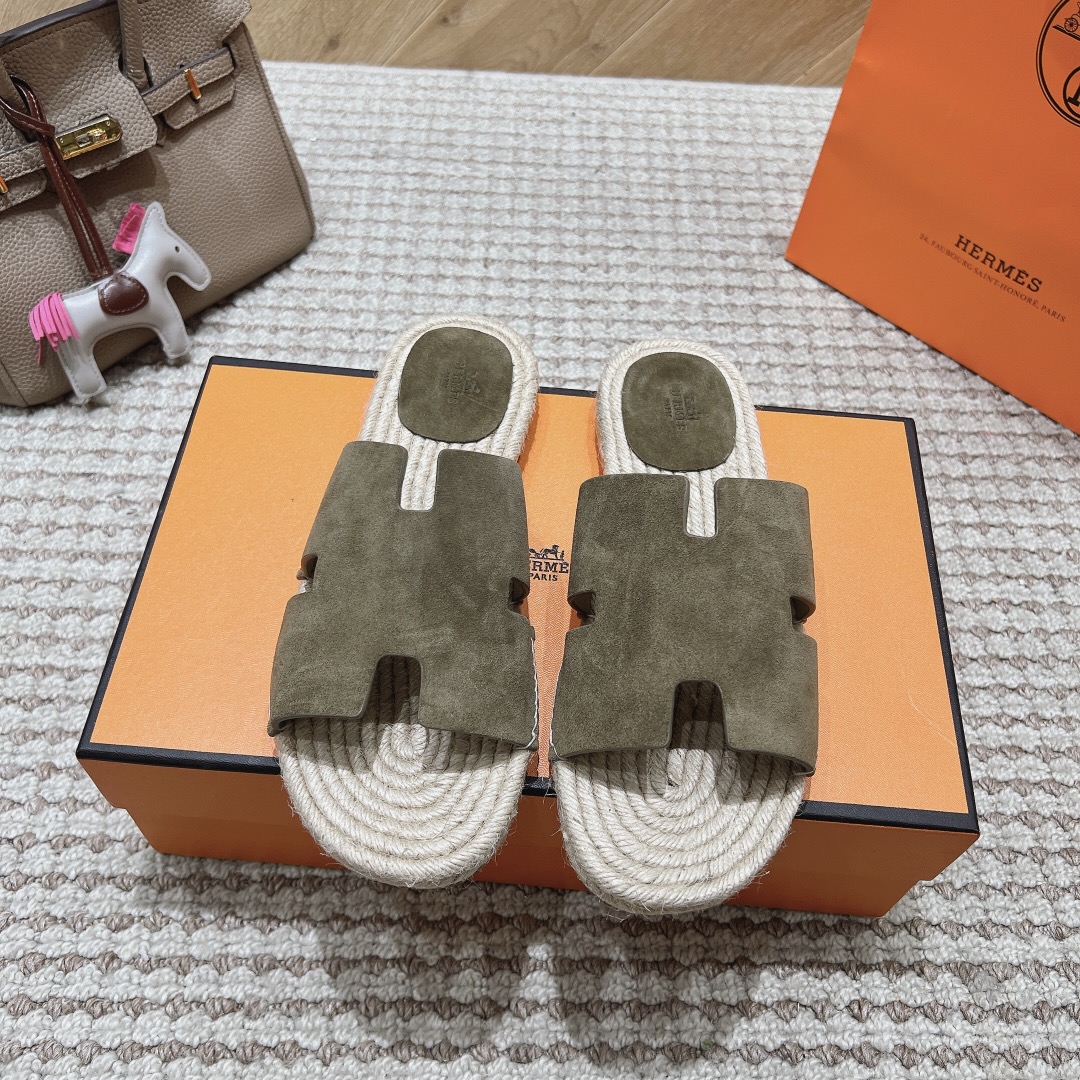 NO:759577,Genuine leather sole HERNES Hermès genuine leather fabric, sheepskin lining, high-end H men's genuine leather outsole, the market is in urgent need of supply, fine handwork. Original copy, code number 39-45, (38.39., 45, 46 customized non-refundable) full set of packaging rubber, slippers, hermes, slippers, sheepskin, Leather soles19860909真皮底 HERNES爱马仕真皮面料、羊皮里、高端H男真皮大底、市场急需货源手工精细.原版复制、码数39-45,（38.39.、45、46订制不退不换）全套包装橡,拖鞋,hermes,slippers,sheepskin,Leather soles,Women's Shoes