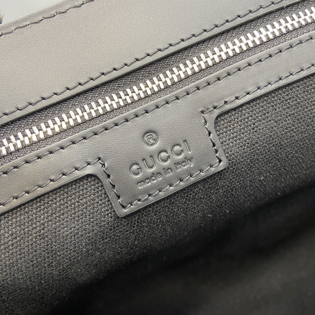 Gucci Supreme Canvas Crossbody Bag - Black - Model 792124 10 i1719751685 1001 8