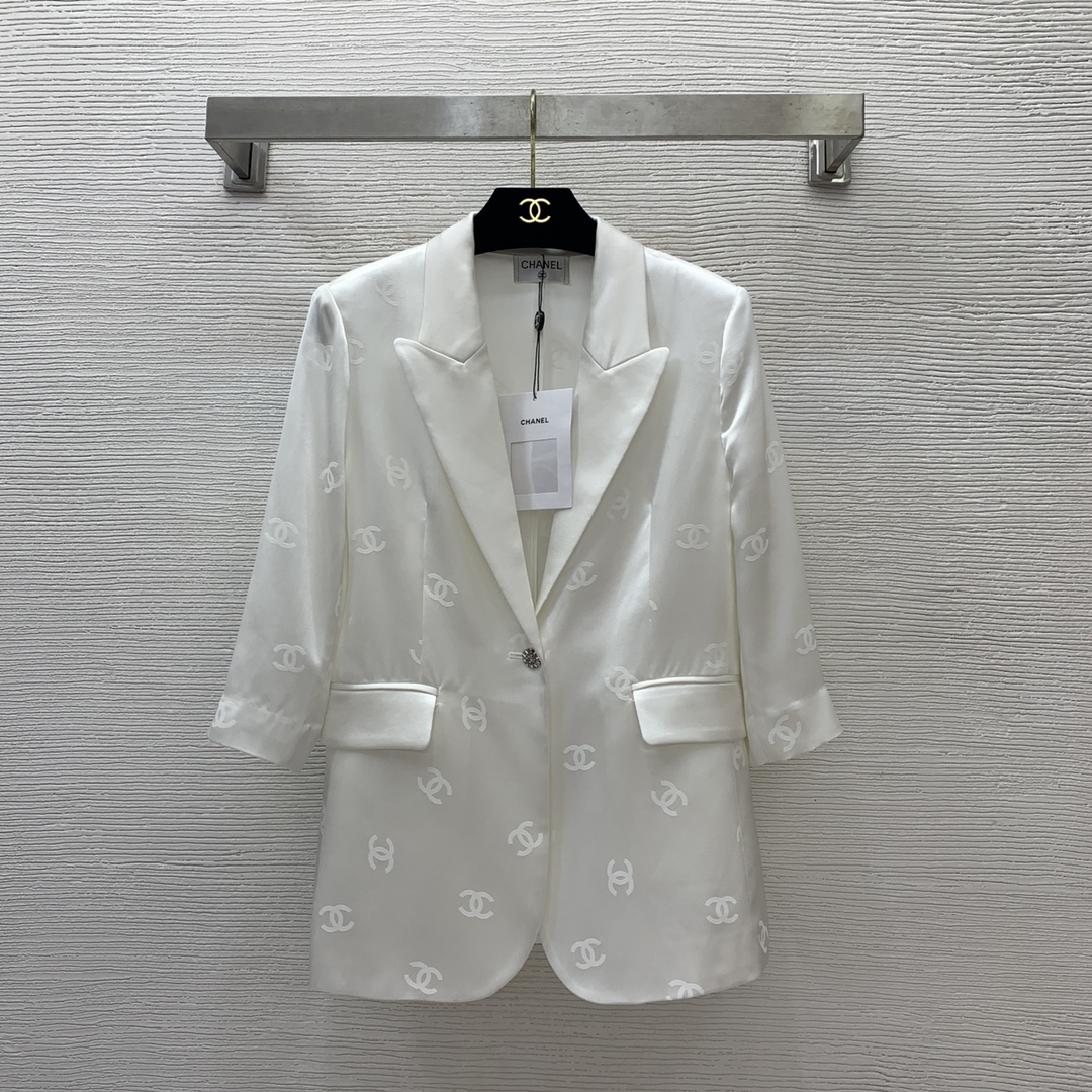 NO:325134,Model number G24070137 Chane* Xiang Grandma's customized imported acetic acid fabric, high-end dark pattern jacquard inner slim version, fashionable and versatile one-button mid-sleeved suit jacket!  Black, white, (Size S shoulder width 38, bust 92, sleeve length 41, 66) hair jacket, chanel, jackets & coats, business suit, alexander wang19860909款号G24070137 Chane*香奶奶家定制进口醋酸面料、高级感暗纹提花内里修身版时尚百搭一粒扣中袖西装外套！黑色、白色、（S码肩宽38,胸围92,袖长41,衣长66）发外套,,chanel,jackets & coats,business suit,alexander wang,Women's clothing