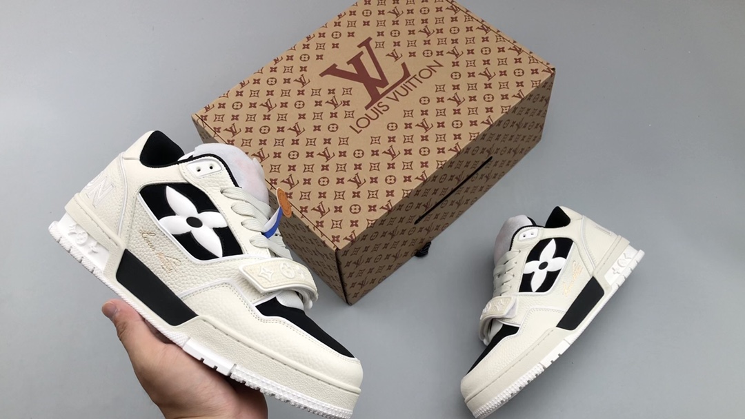 #视频鉴赏Tyler x LV LV LV Trainer 联名款 低帮休闲板鞋1