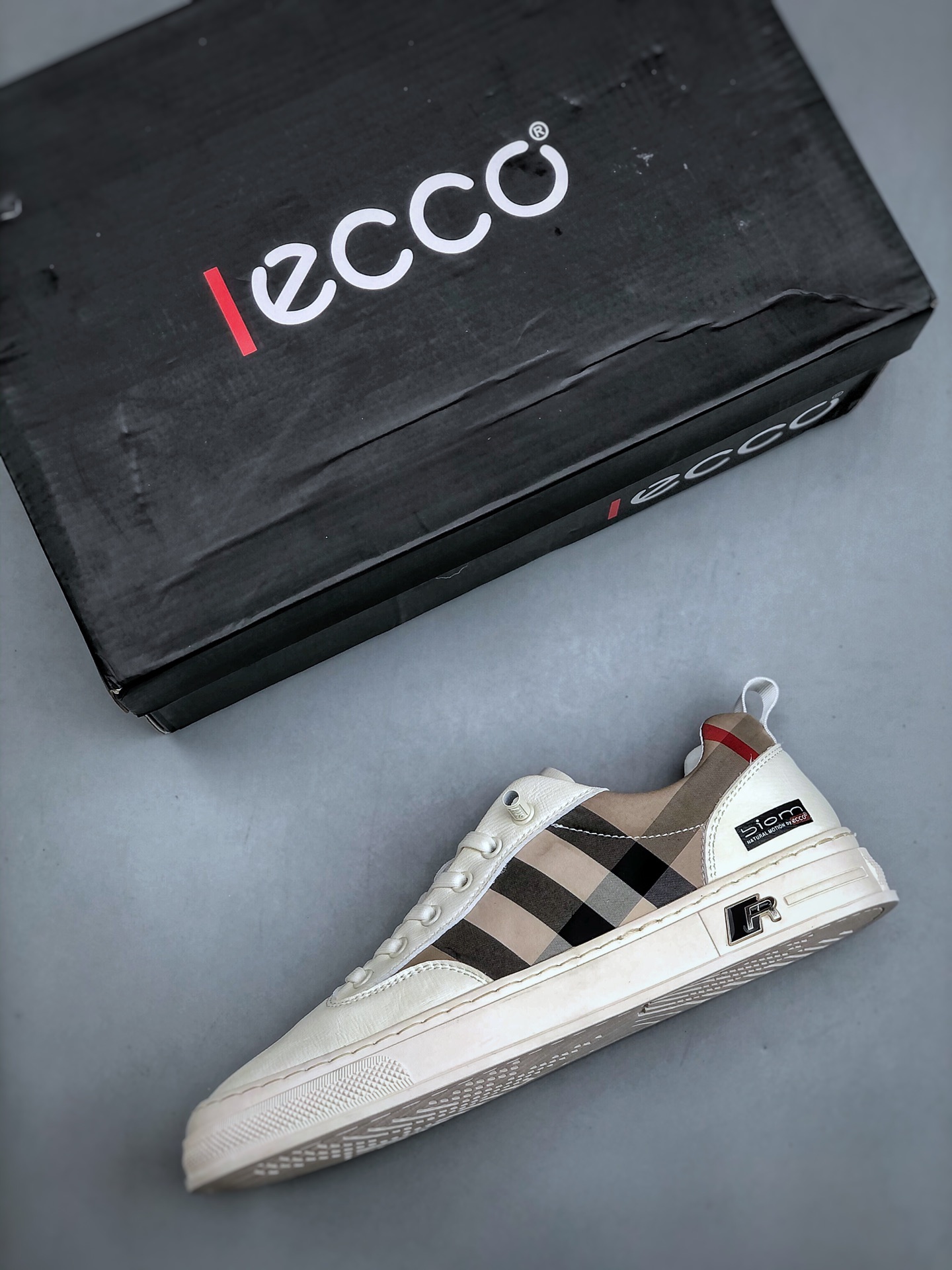 200 E/ECCO爱步 小红书爆款 新款百搭休闲款 Ecco/爱步男士跑步鞋