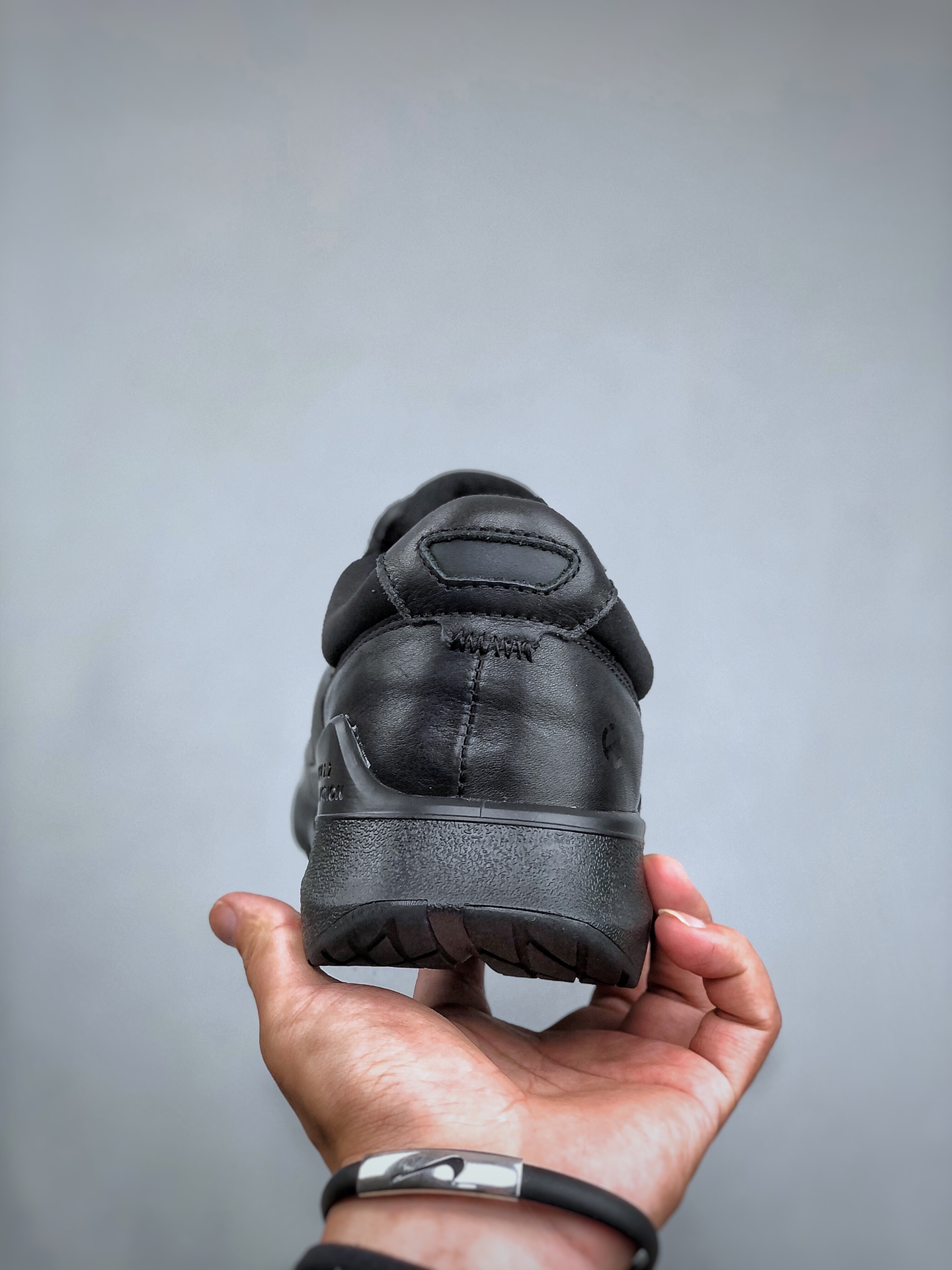 320 Ecco爱步运动鞋男鞋 BIOM2024 透气健步鞋 防滑跑步鞋