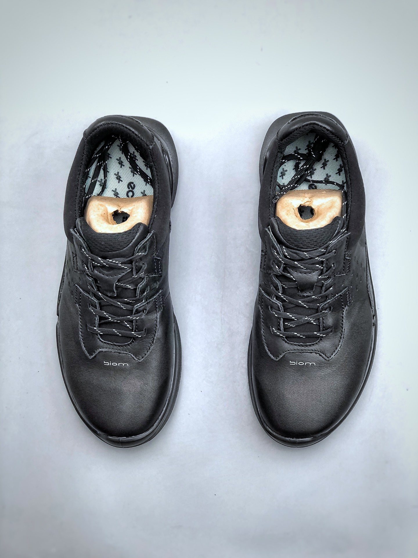 320 Ecco爱步运动鞋男鞋 BIOM2024 透气健步鞋 防滑跑步鞋