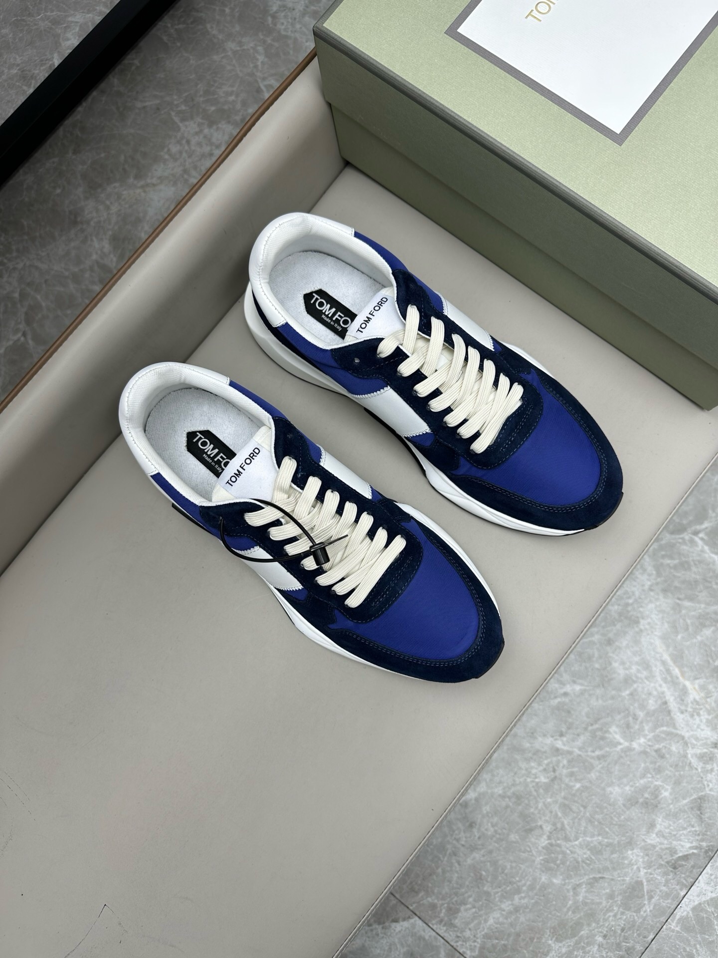 NO:216963,Brand TOM FORD Color original color matching Number 39-44 Custom made 3845 Price Material Tom Ford ~ ​​Latest model Men's casual shoes High-end Original 1:1 Top-notch goods Fashion trend details impeccable using imported flying weaving to make original breathable Comfort Foot feel comfortable and superior quality Original replica outsole, Tom Ford, tom ford19860909品牌TOM FORD 颜色原版配色 码数39-44定做3845 价格 材质汤姆福特～最新款 男士休闲鞋 高端 原单1:1顶级货时尚潮流细节无可挑剔采用进口飞织制作原版透气 舒适 垫脚脚感舒适品质优越原版复刻大底,汤姆·福特,tom ford,Men's shoes