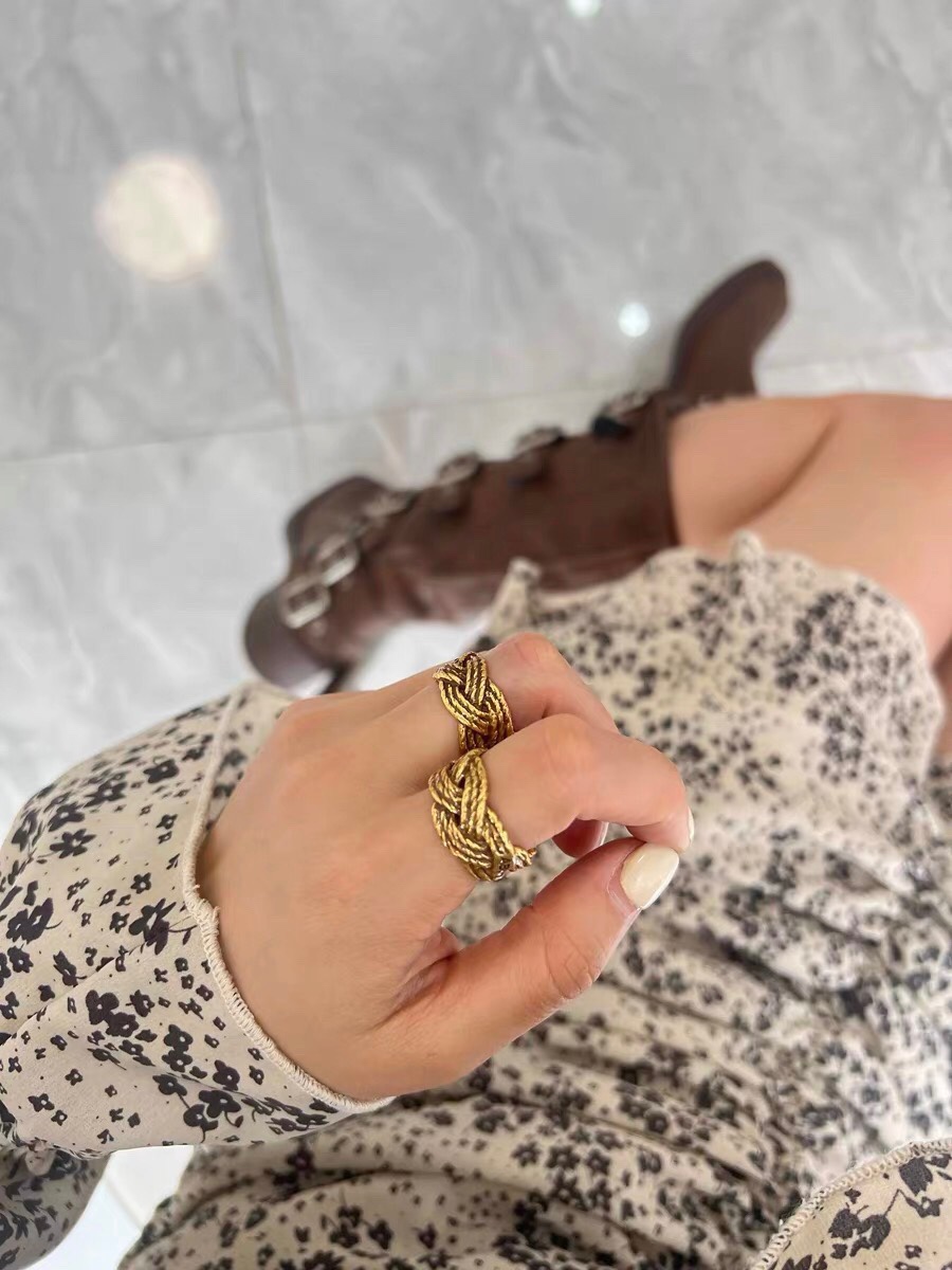French Handcrafted Rings: Exquisite Designs Inspired by Pacific Island Senses. - 图片 2