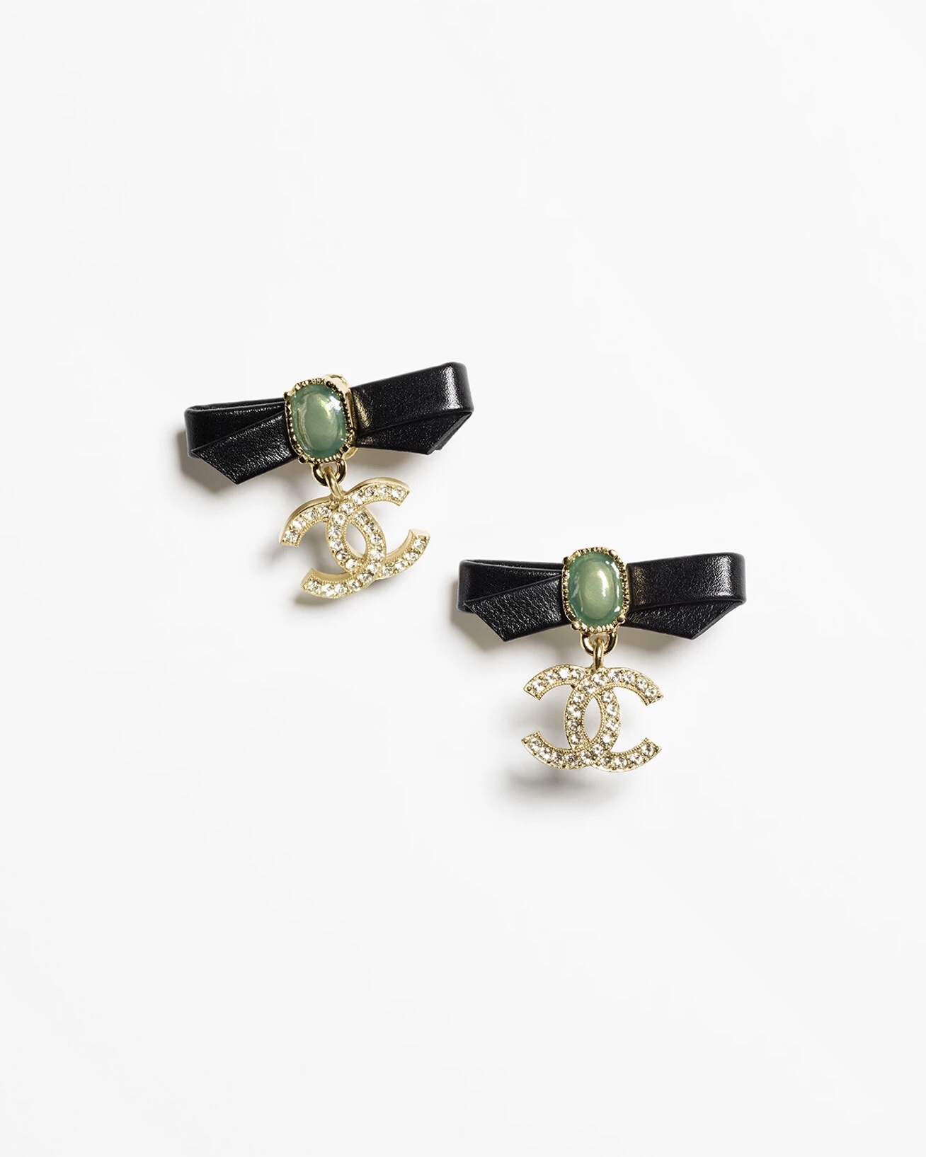 NO:104004,Xiaoxiang new style black leather bow green pearl double c diamond earrings, Chanel earrings, chanel, earrings19860909小香新款 黑皮蝴蝶结 绿色珍珠双c镶钻耳环,香奈儿耳钉,chanel,earrings,Jewelry