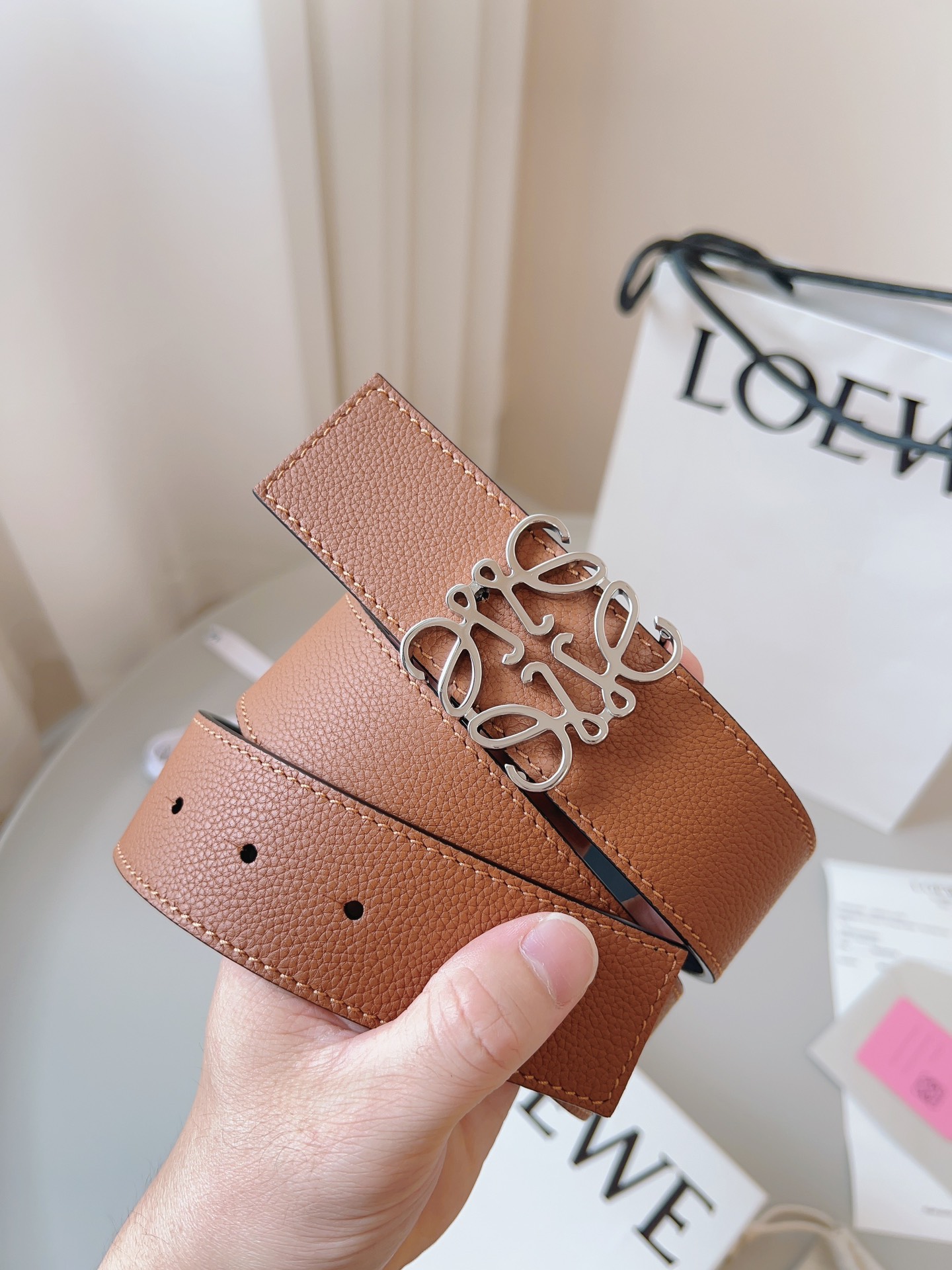 Loewe Anagram Reversible Leather Belt with Palladium Buckle, 4.0 cm, Tan