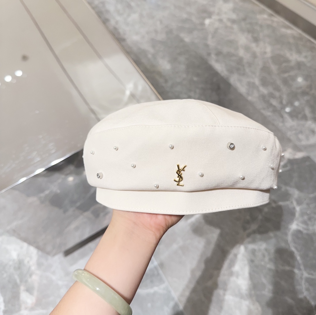 Chanel AAAAA+
 Hats Berets Fall Collection