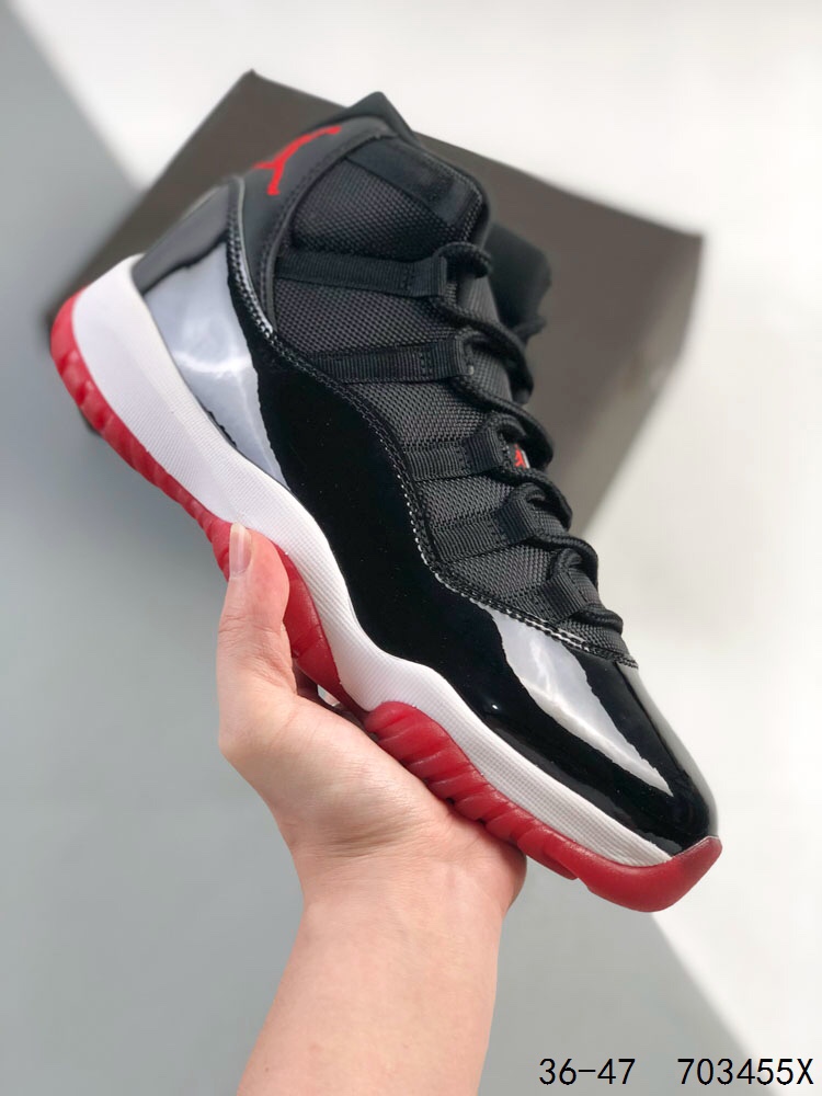 真标带半码！
乔丹11代  Nike Air Jordan 11 Retro 乔11 高低帮运动篮球鞋 AJ11代经典设计，深受球员与球迷喜爱   
是 JORDAN 品牌的经典版型之一。该复刻鞋款的设计灵感源自迈克尔·乔丹第四次夺冠时所穿鞋款。
ID：703455X