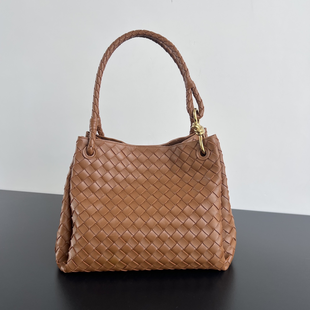 1:1 Replica Wholesale
 Bottega Veneta BV Intrecciato Crossbody & Shoulder Bags Gold Weave Mini