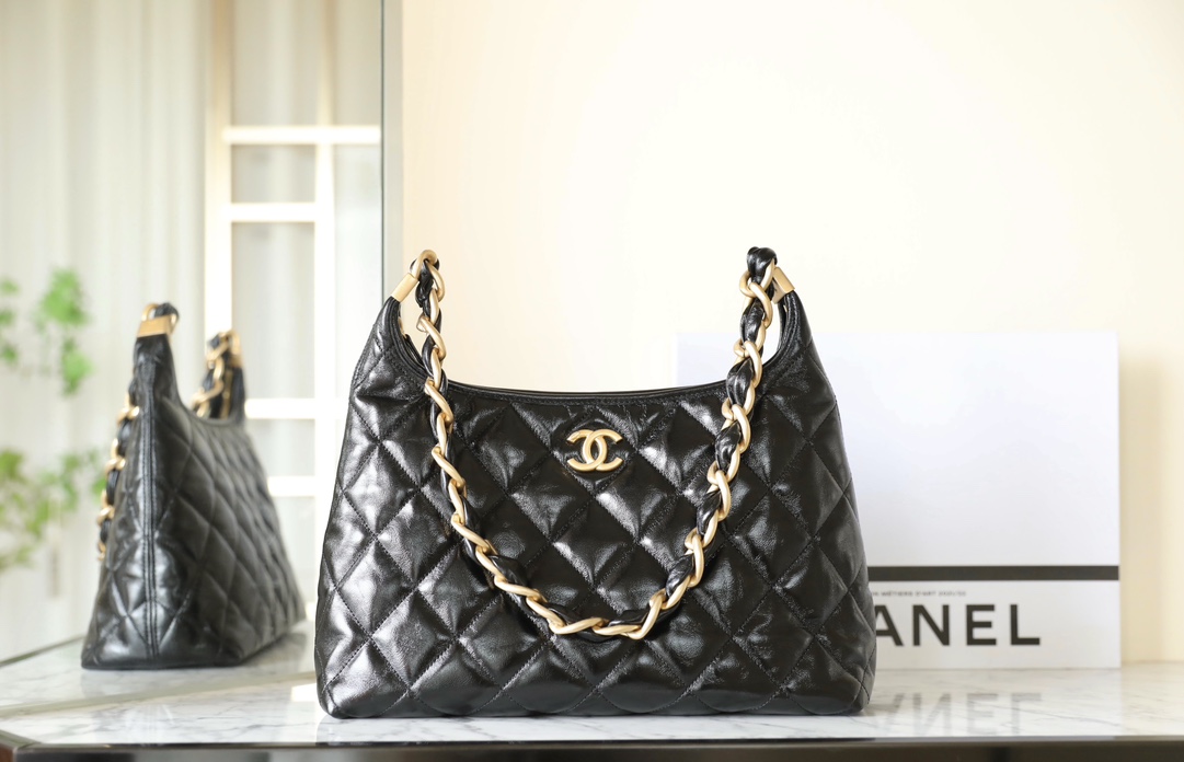 Chanel Crossbody & Shoulder Bags Black Vintage Gold Lambskin Sheepskin Chains