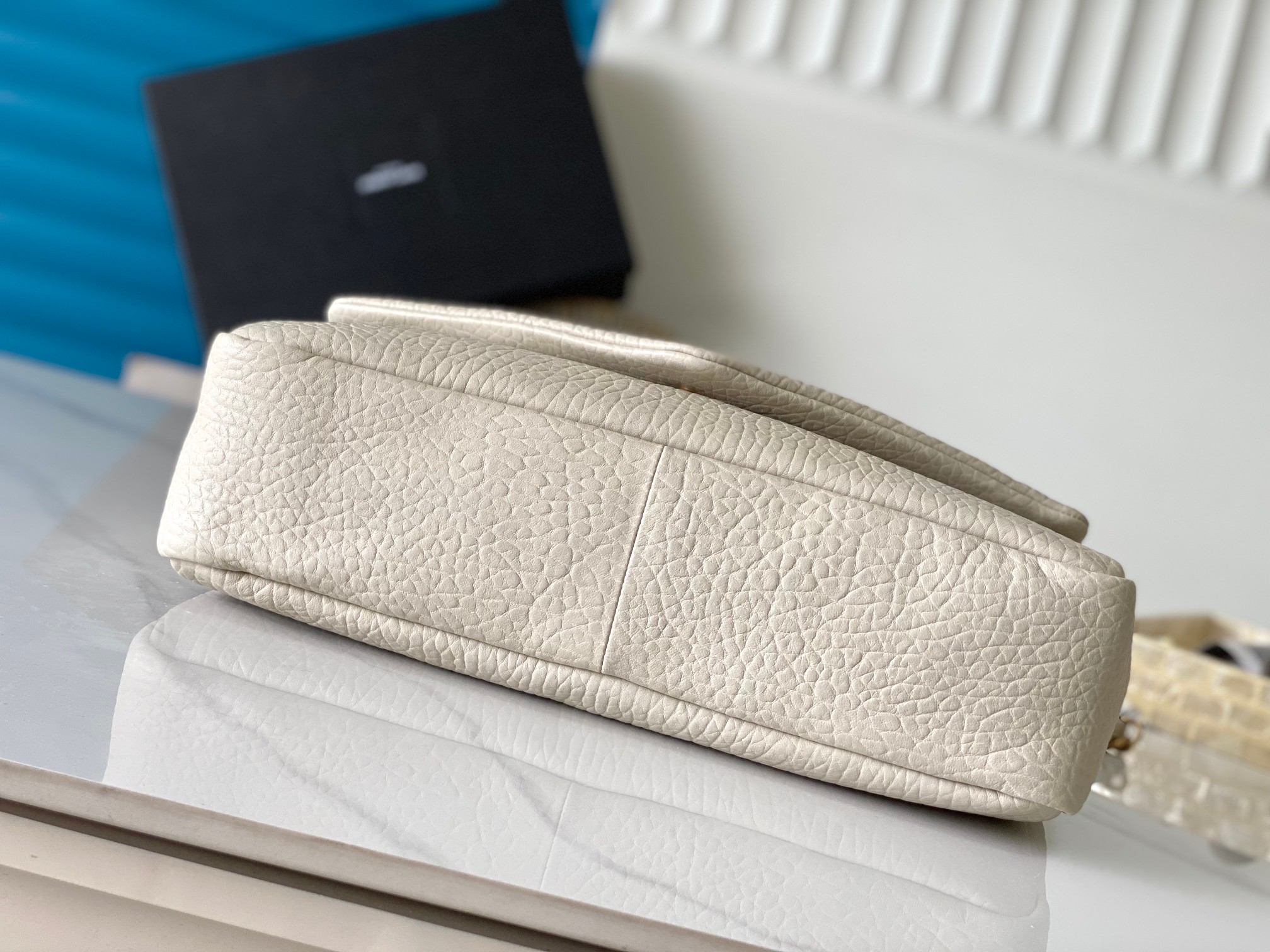 Saint Laurent [Large size does not come with packaging] Ysl CALYPSO_elephant pattern sheepskin chain bag imported Italian lambskin, soft and deli