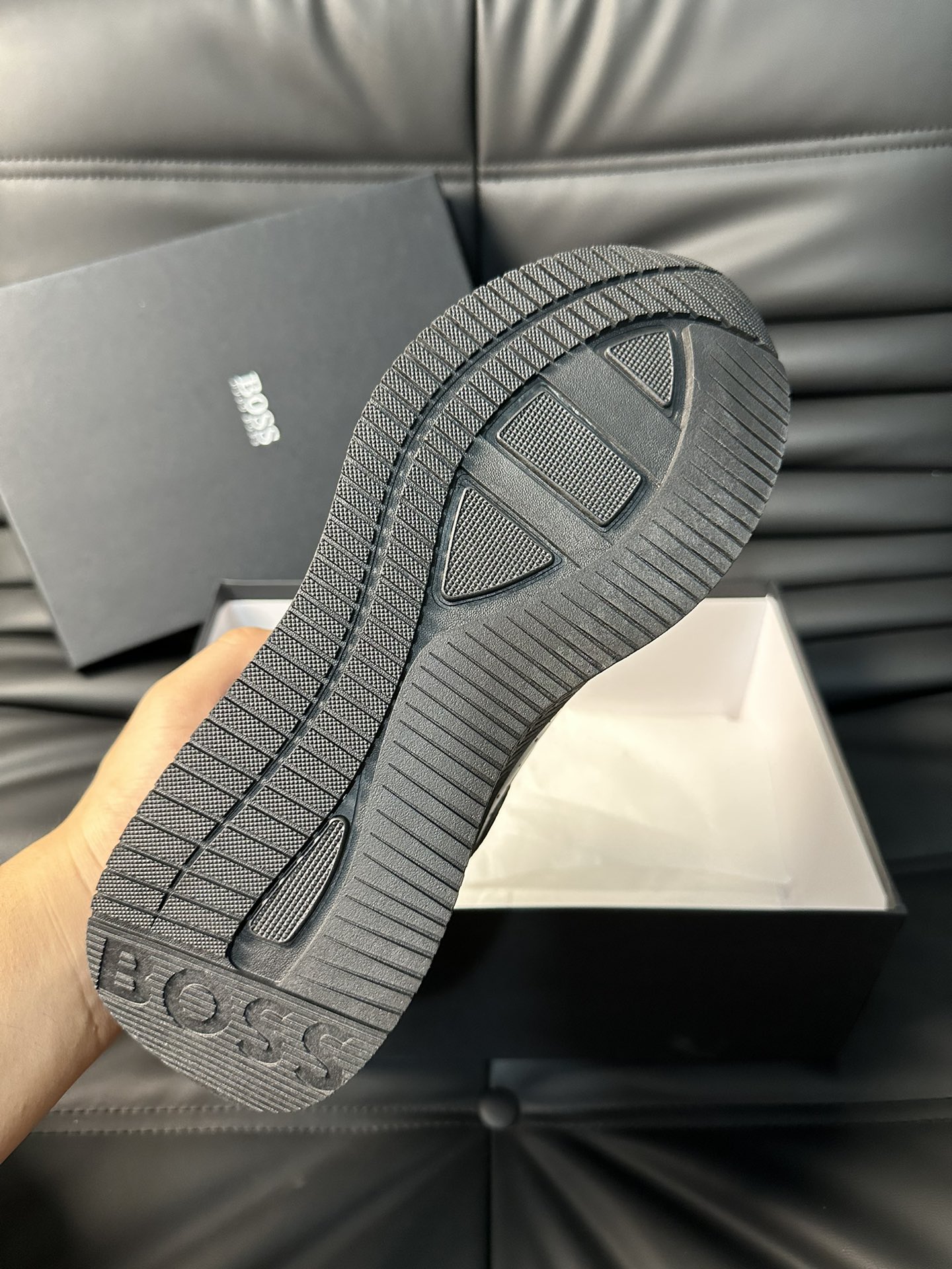 Boss nuevos entrenadores casuales para hombres, este elegante entrenador está decorado con una lengü