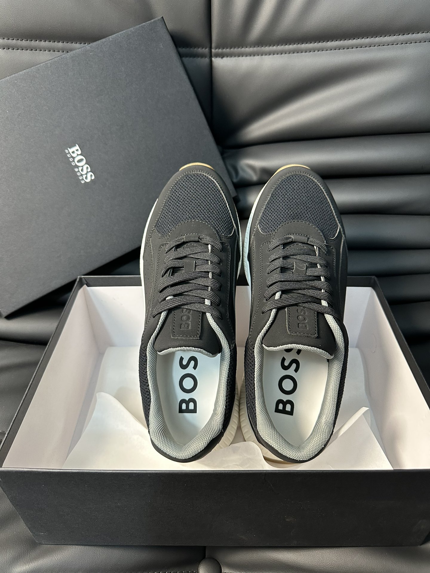 Boss nuevos entrenadores casuales para hombres, este elegante entrenador está decorado con una lengü