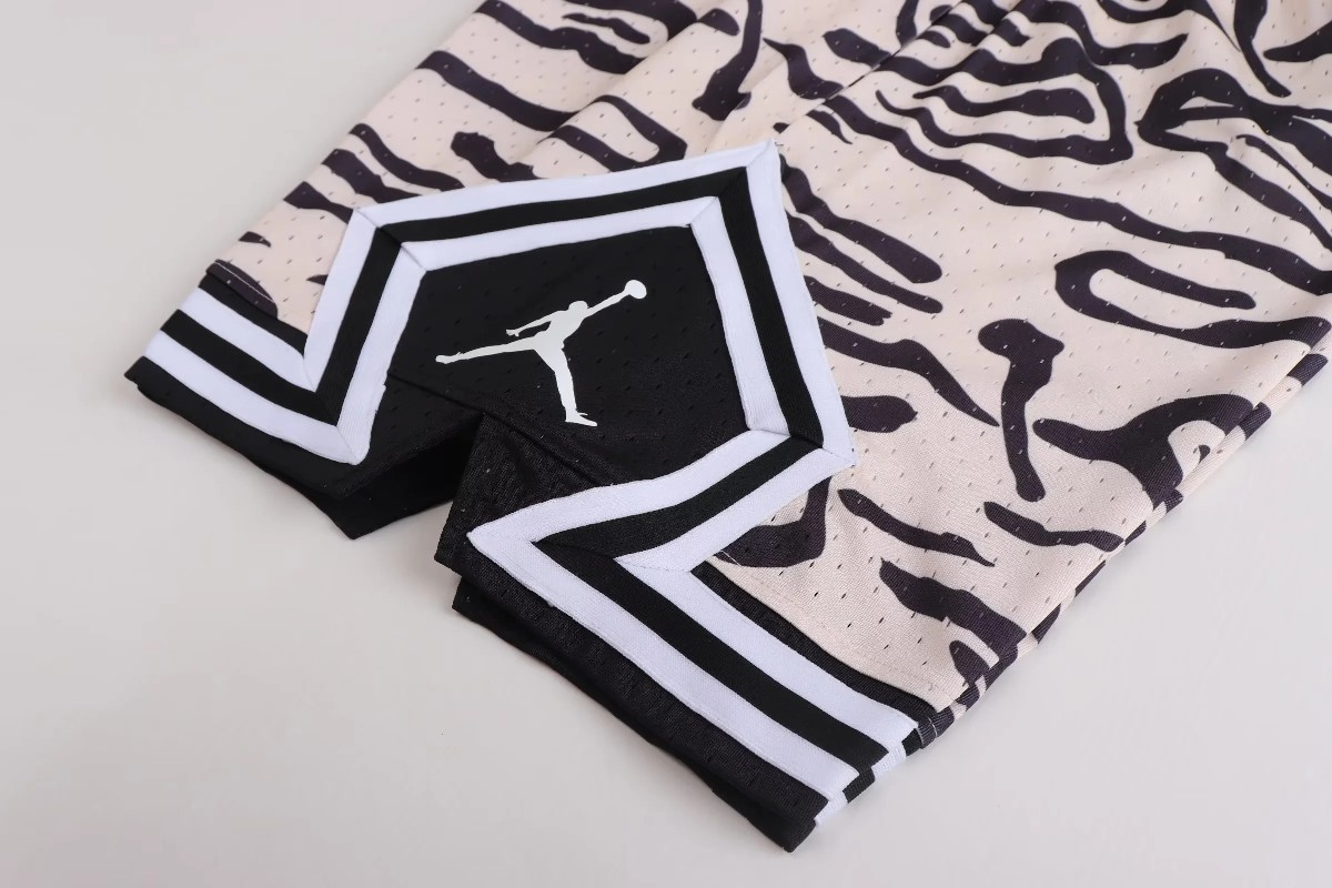 Air Jordan Tweedy Shorts: High-Quality, Stylish, and Comfortable Streetwear - 图片 4
