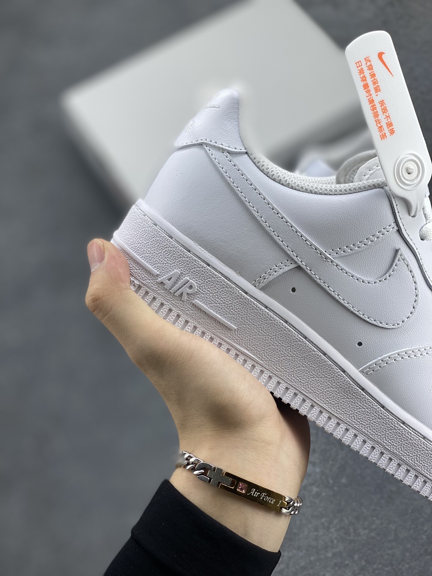 图片[6]-福利特价 免修版本 Nk Air Force 1 Mid 空军全白 纯白色 客供模具、打造最完美空军鞋型 专供实体专柜混卖 ，卖了上万双好评无数，欢迎对比 货号：CW2288-111 尺码：35.5 36 36.5 37.5 38 38.5 39 40 40.5 41 42 42.5 43 44 44.5 45 46 47-选品中心