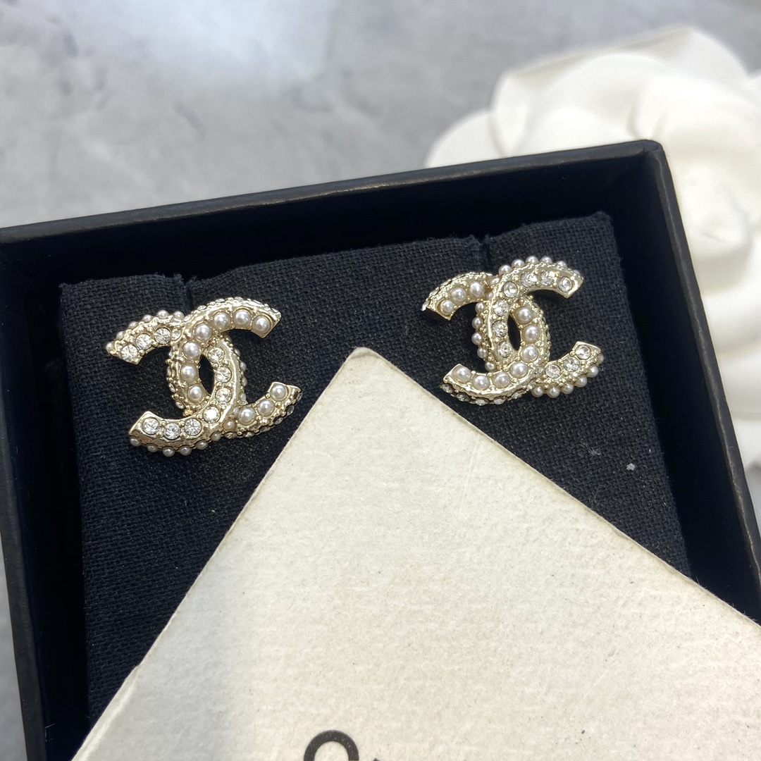 NO:102270,CH@NEL 花在线片片片片片片片片片片片片片片片片片片片片片片片片片片片片片片片片片片片片片片片片片片片片片片片片片片片片片片片片片片片片片片片片片片片片片片片片片片片片片片片片19860909CH@NEL 香@儿 B珍珠钻耳钉,香奈儿耳钉,chanel,Jewelry