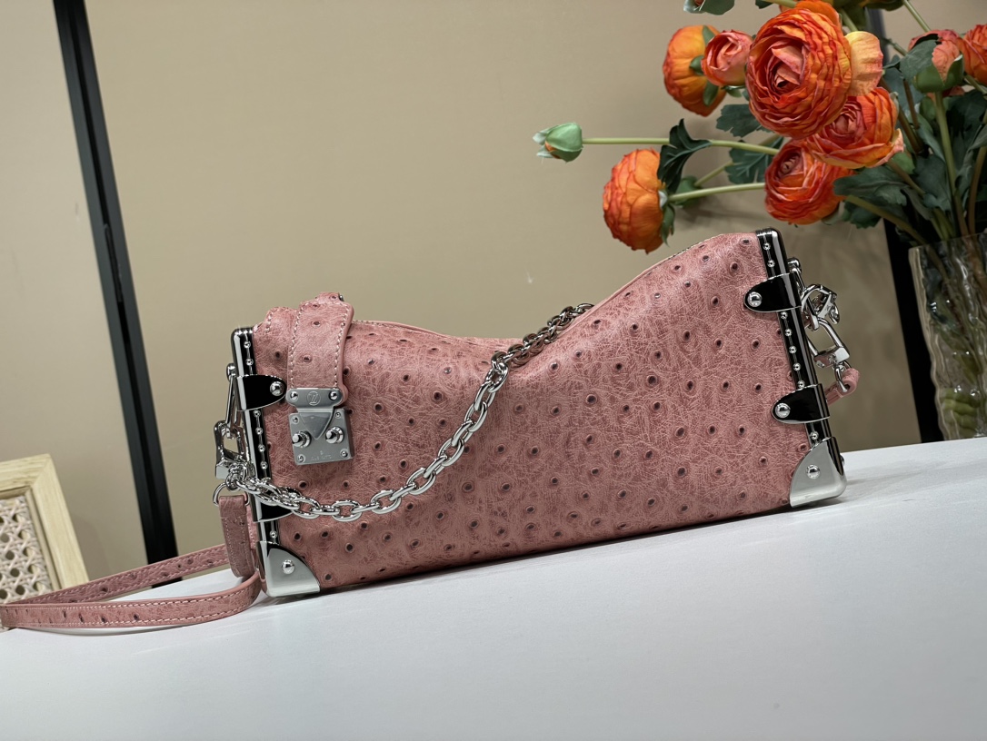 Louis Vuitton Sacs À Main Couleur rose Cuir de vache La chaîne M25445