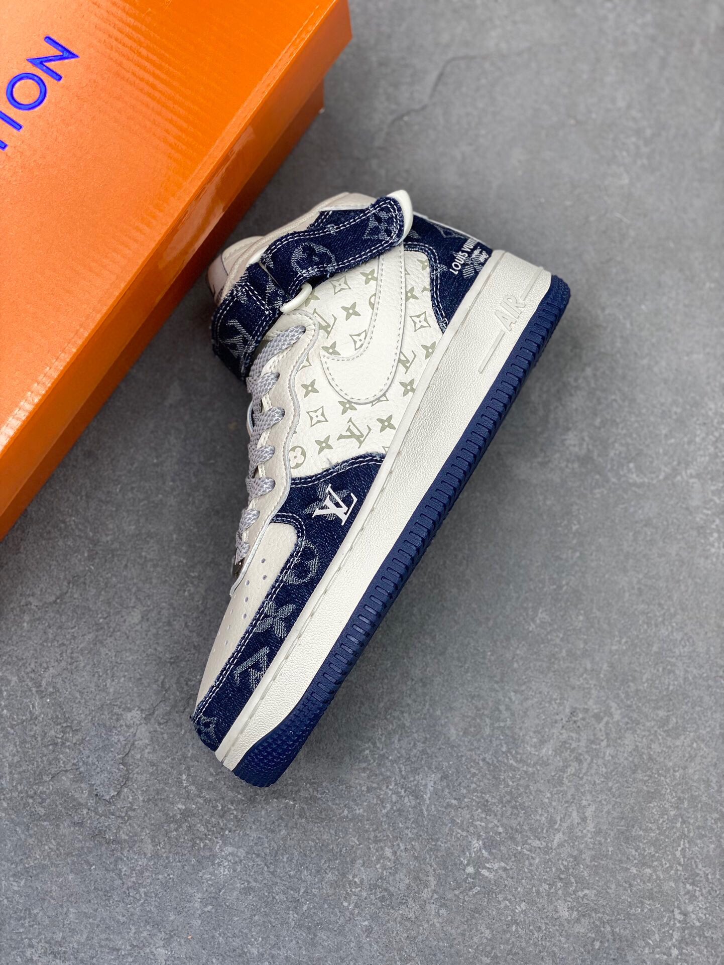 Nike Air Force 1 '07 Low Louis Vuitton Blue Denim Sneakers 8 i1720209641 2660 6