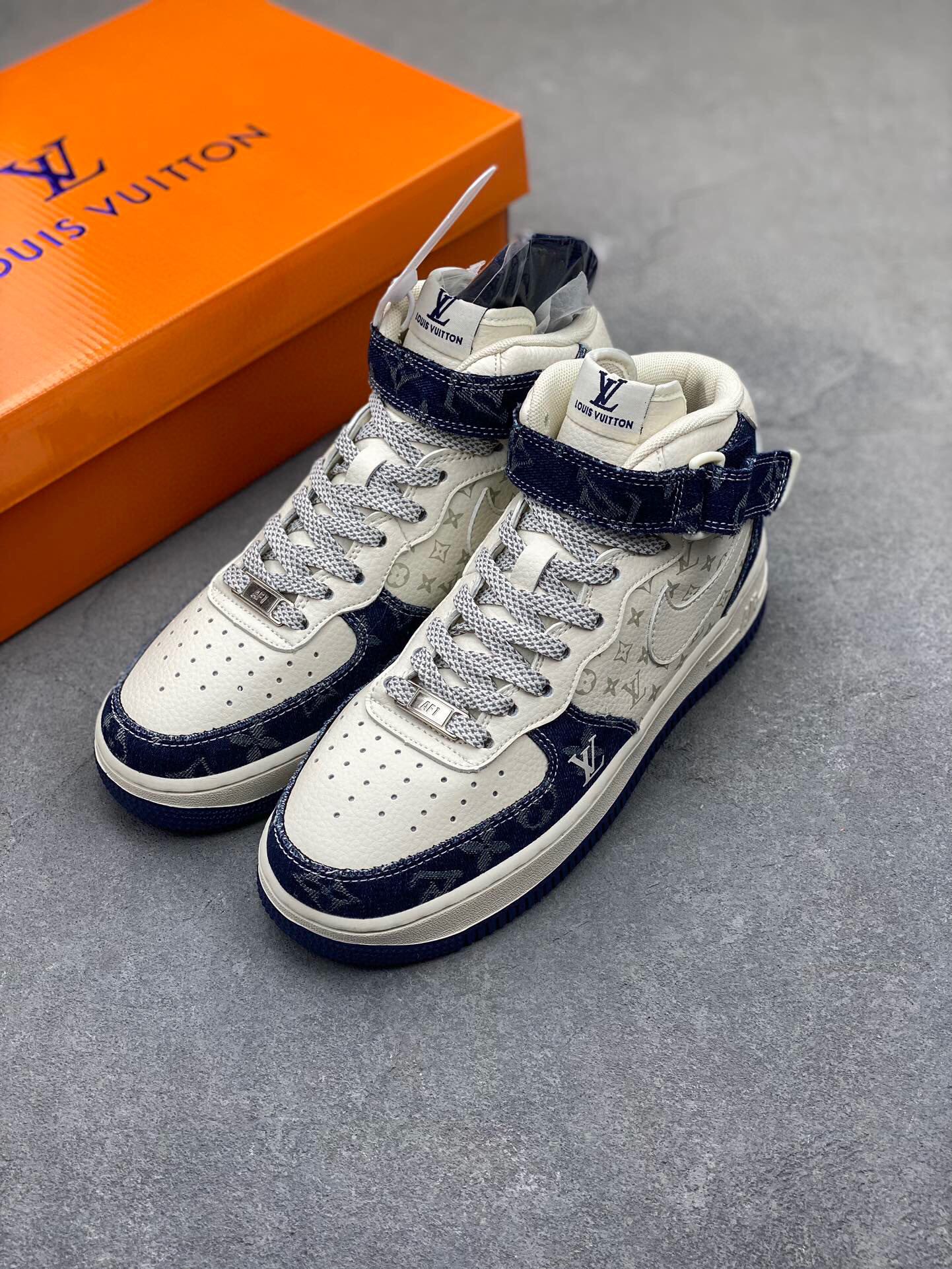 Nike Air Force 1 '07 Low Louis Vuitton Blue Denim Sneakers 9 i1720209641 814 7