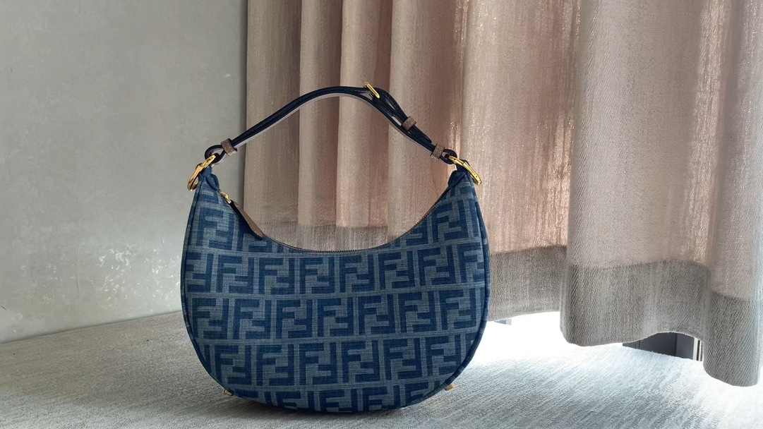 FendigraphyCrescent Bag Series