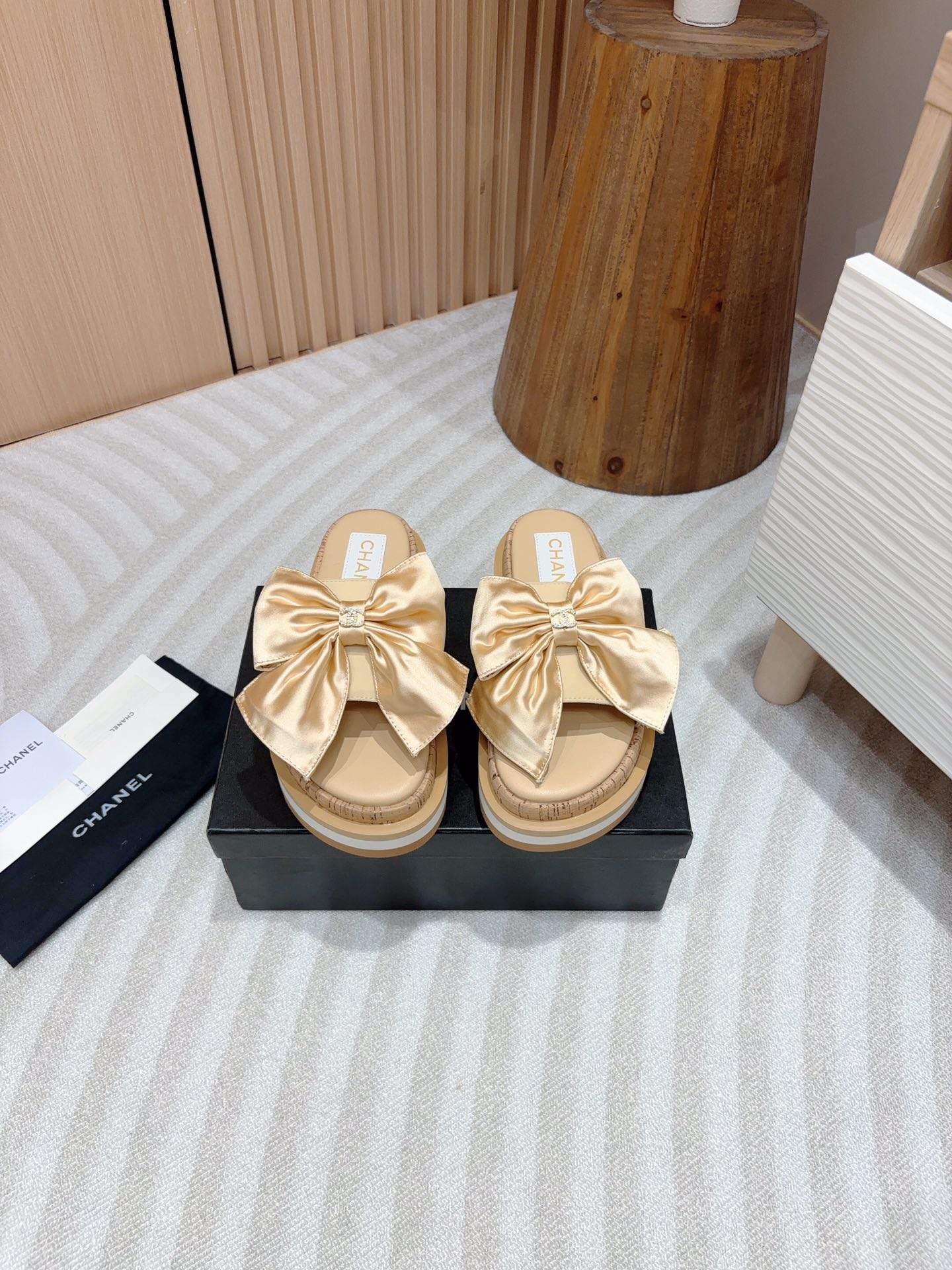 Chanel Shoes Slippers AAA Class Replica
 White Genuine Leather Lambskin Sheepskin Silk Spring/Summer Collection