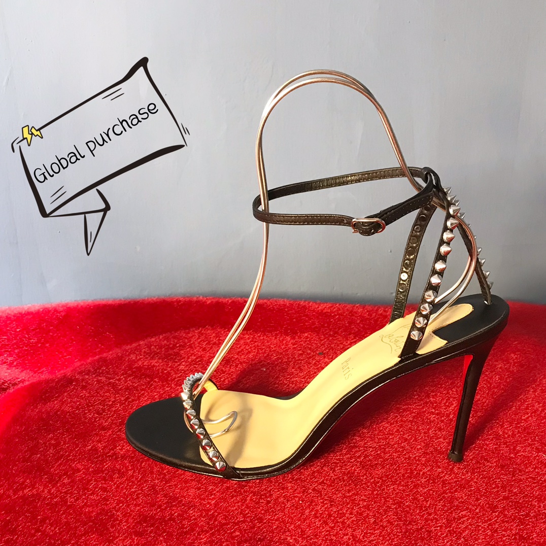 NO:100166,High-end custom sandals in spring and summer new series!  H10Cm, size 34-42. No return or exchange 9050-019A black cowhide silver nails. Official website synchronization standard European code Reference:9050-019A Color:black/silver Material:cowhide/rivet Lining:goat leather Heel height:10Cm Sole:leather sole Size:EUR 34-42 (US 4-11):,,christian louboutin,louis vuitton,sandals,cowhide19860909高端订制 凉鞋春夏新款系列！ H10Cm,尺码34-42码.不退不换9050-019A黑牛皮银钉.官网同步 标准欧码 Reference:9050-019A Color:black/silver Material:cowhide/rivet Lining:goat leather Heel heigh:10Cm Sole:leather sole Size:EUR 34－42（US 4一11) :,,christian louboutin,louis vuitton,sandals,cowhide,Women's Shoes