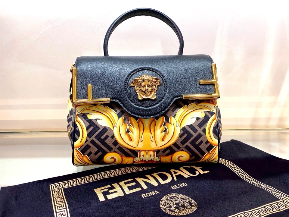 Fendi The most popular joint brand of the century, the versatile handbag can be carried by hand or worn cross-body using the interchangeable chai