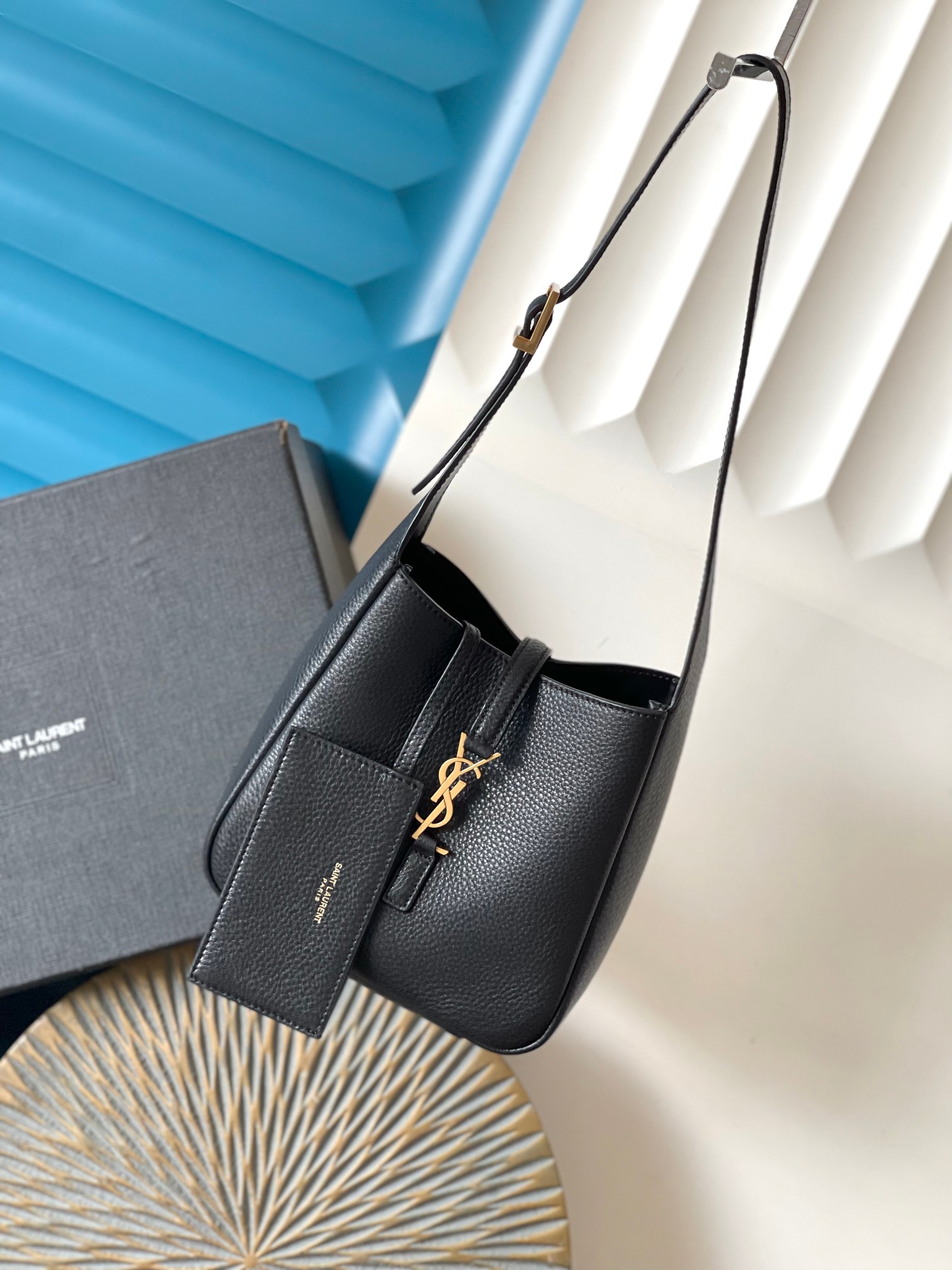 YSL mini hobo sac bandoulière en daim