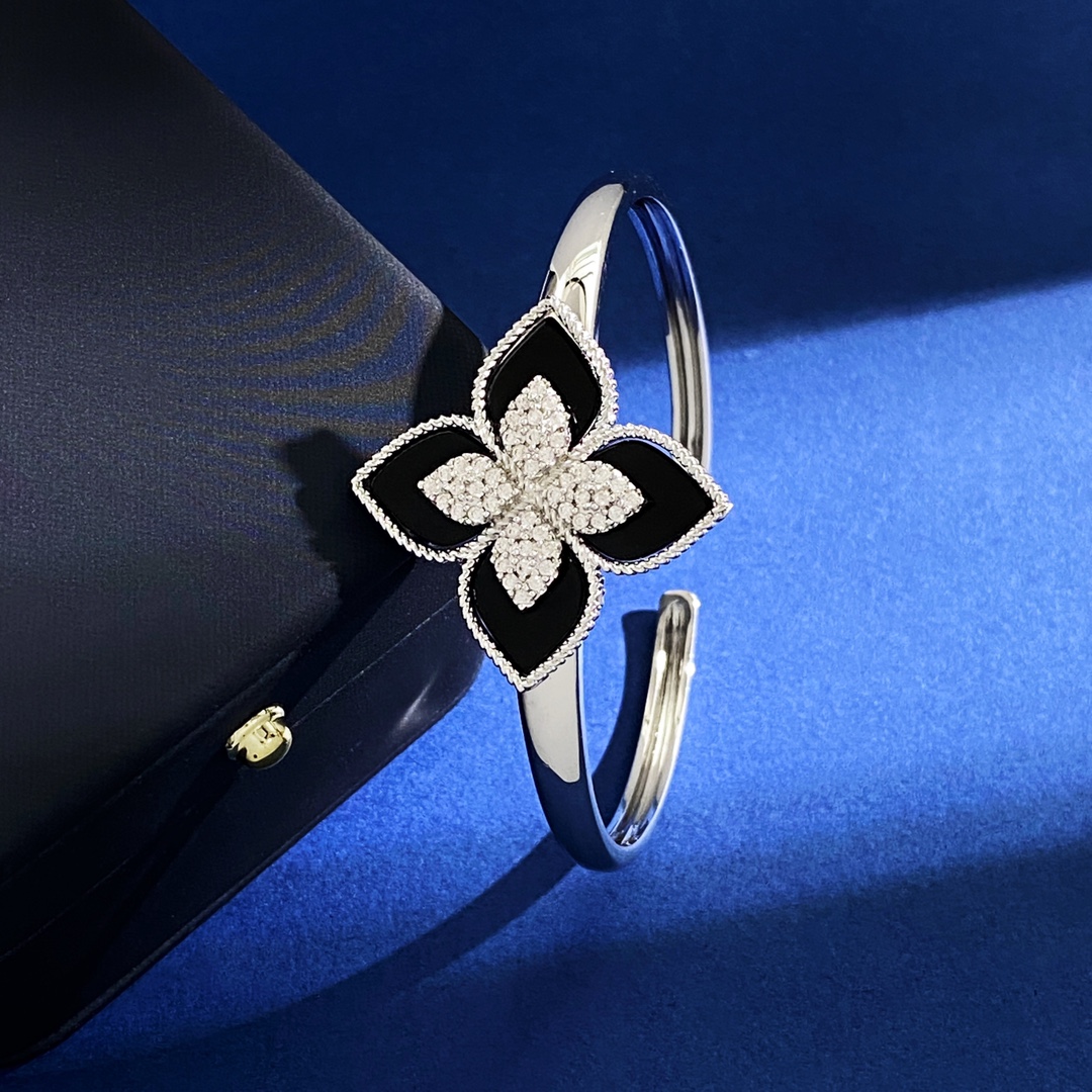 Roberto Coin Four-Carb Bracelets: C-Shaped Silver with Gold Roses. - 图片 3